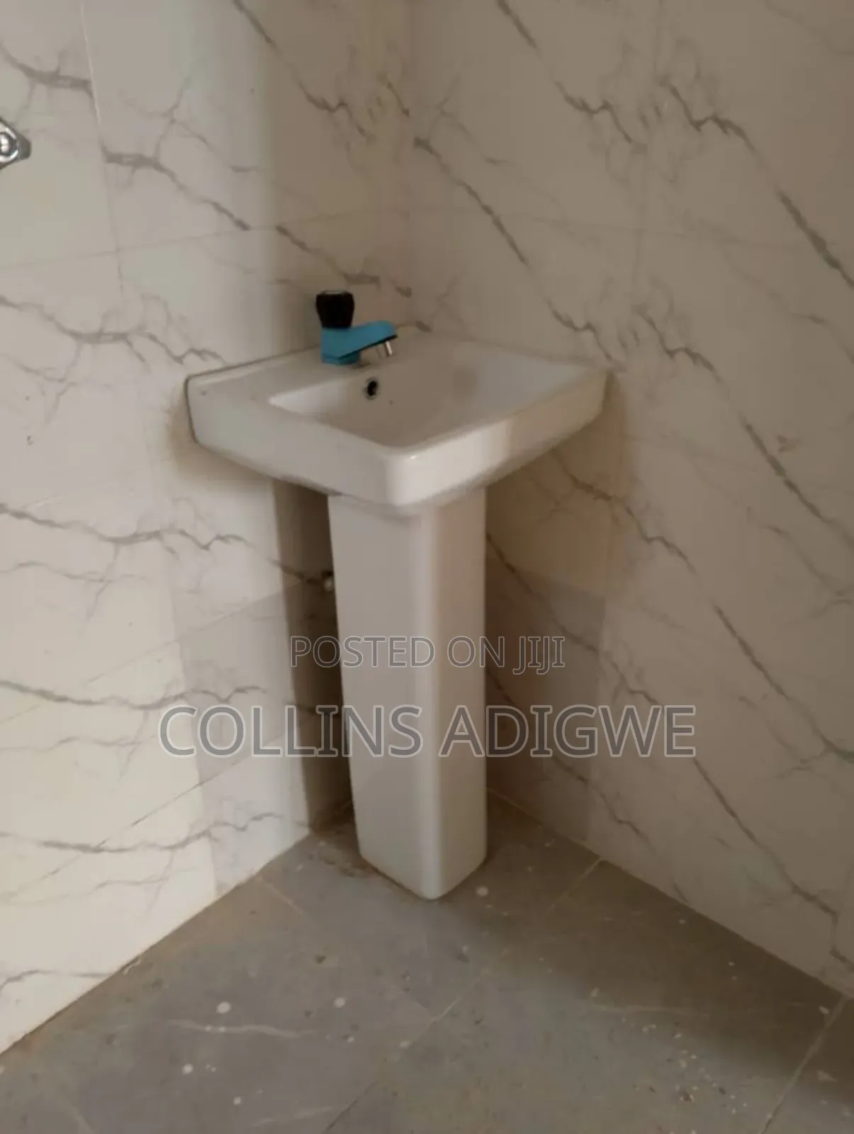 2bdrm Apartment in Ogombo Ajah for rent