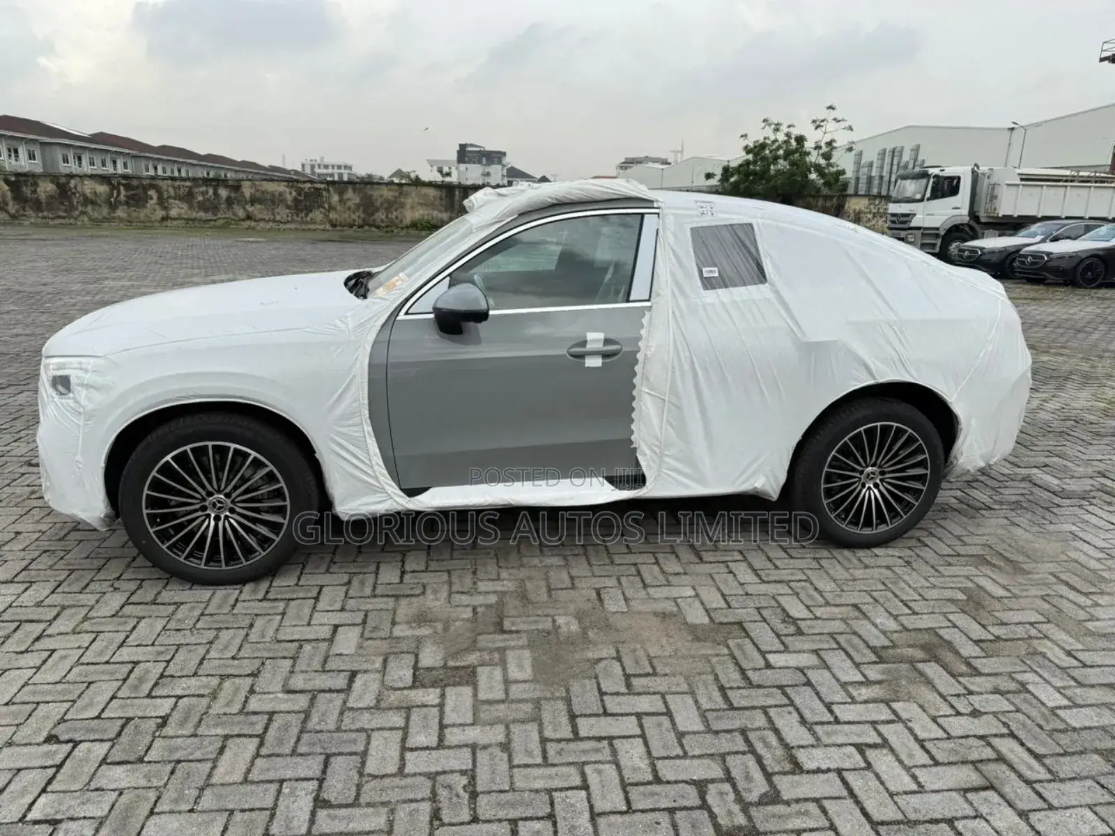 New Mercedes-Benz GLC-Class GLC 300 4MATIC AWD 2025 Gray