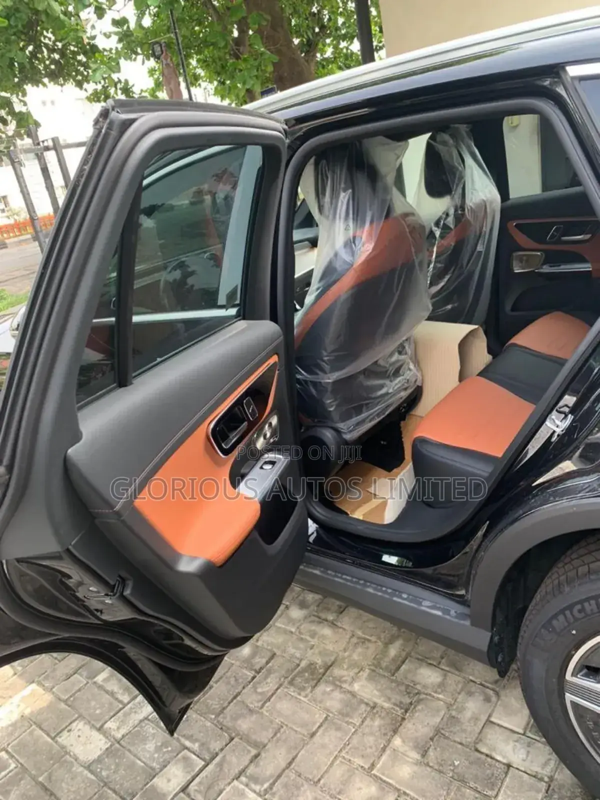 New Mercedes-Benz GLC-Class GLC 300 4MATIC AWD 2025 Black
