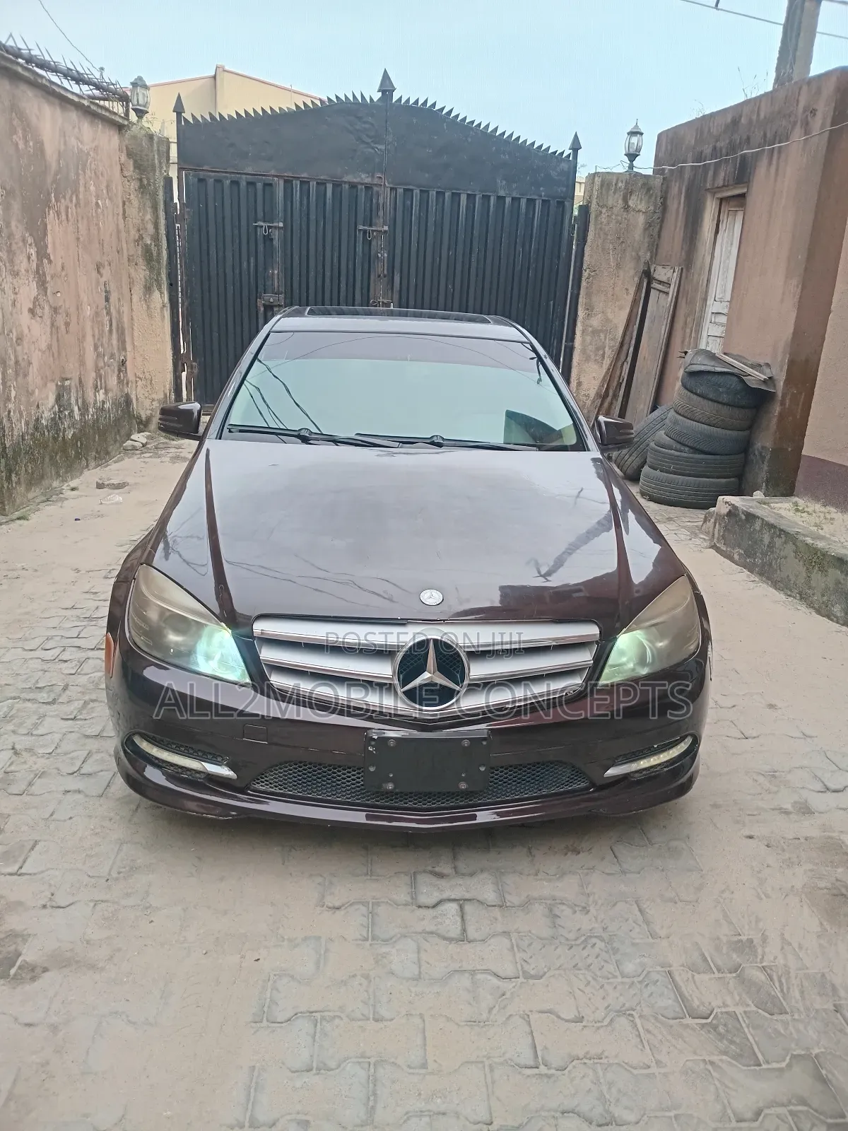 Mercedes-Benz C300 Sport Sedan RWD (3.0L 6cyl 6M) 2011 Brown