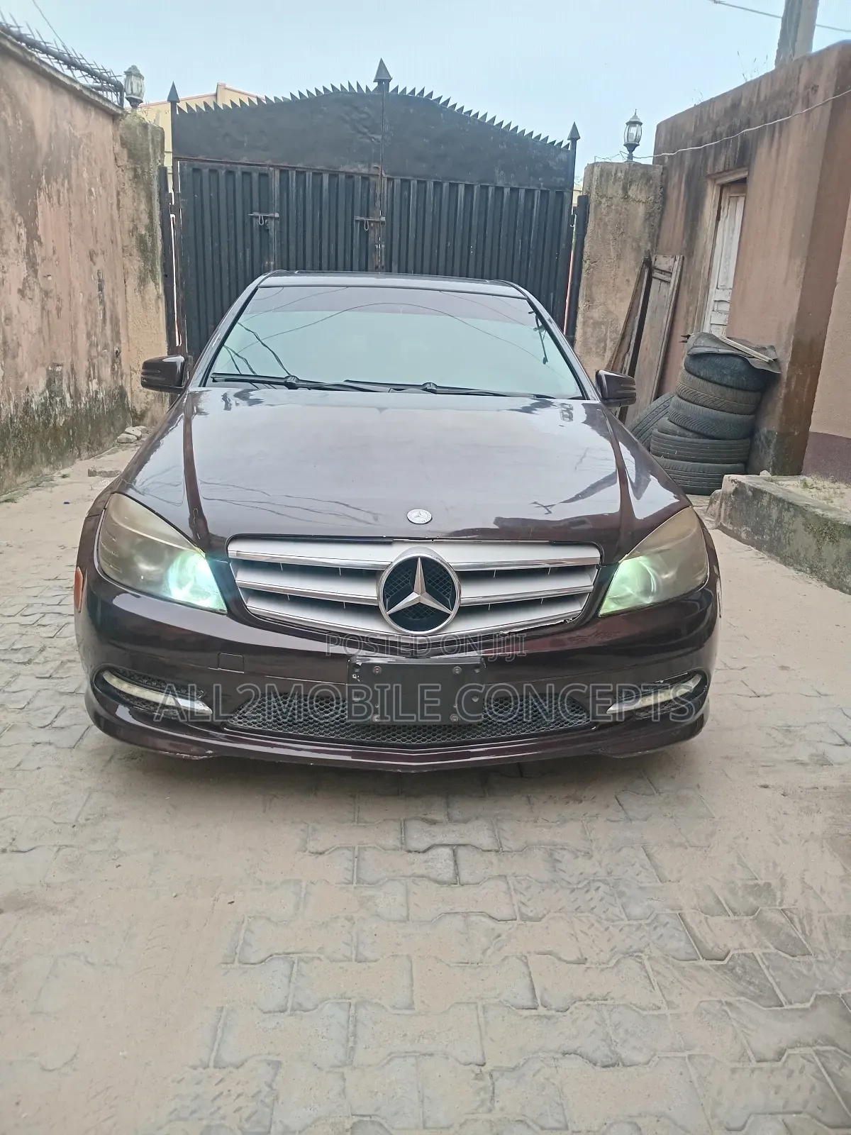 Mercedes-Benz C300 Sport Sedan RWD (3.0L 6cyl 6M) 2011 Brown