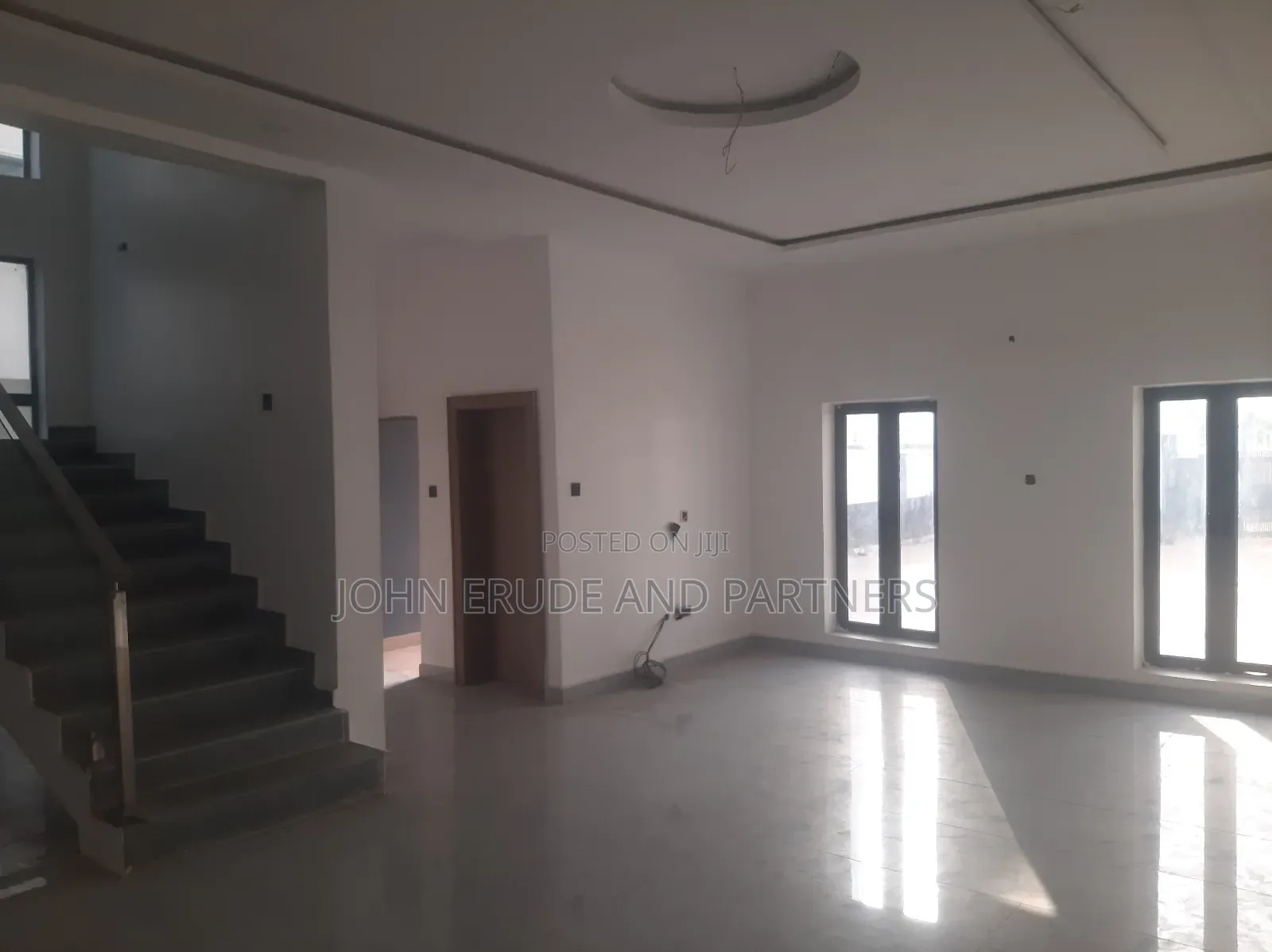 5bdrm Duplex in Mabushi District for sale