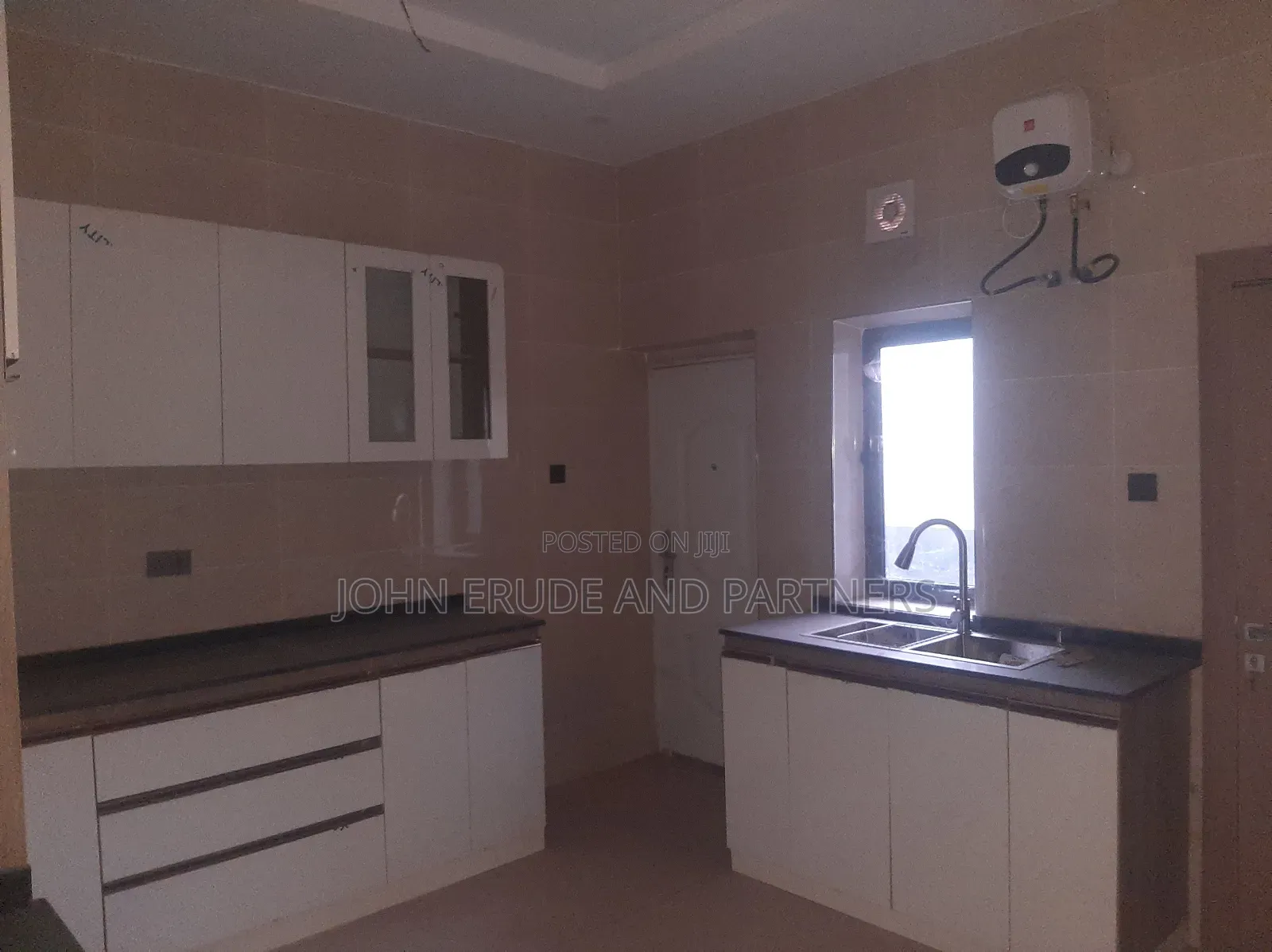 5bdrm Duplex in Mabushi District for sale