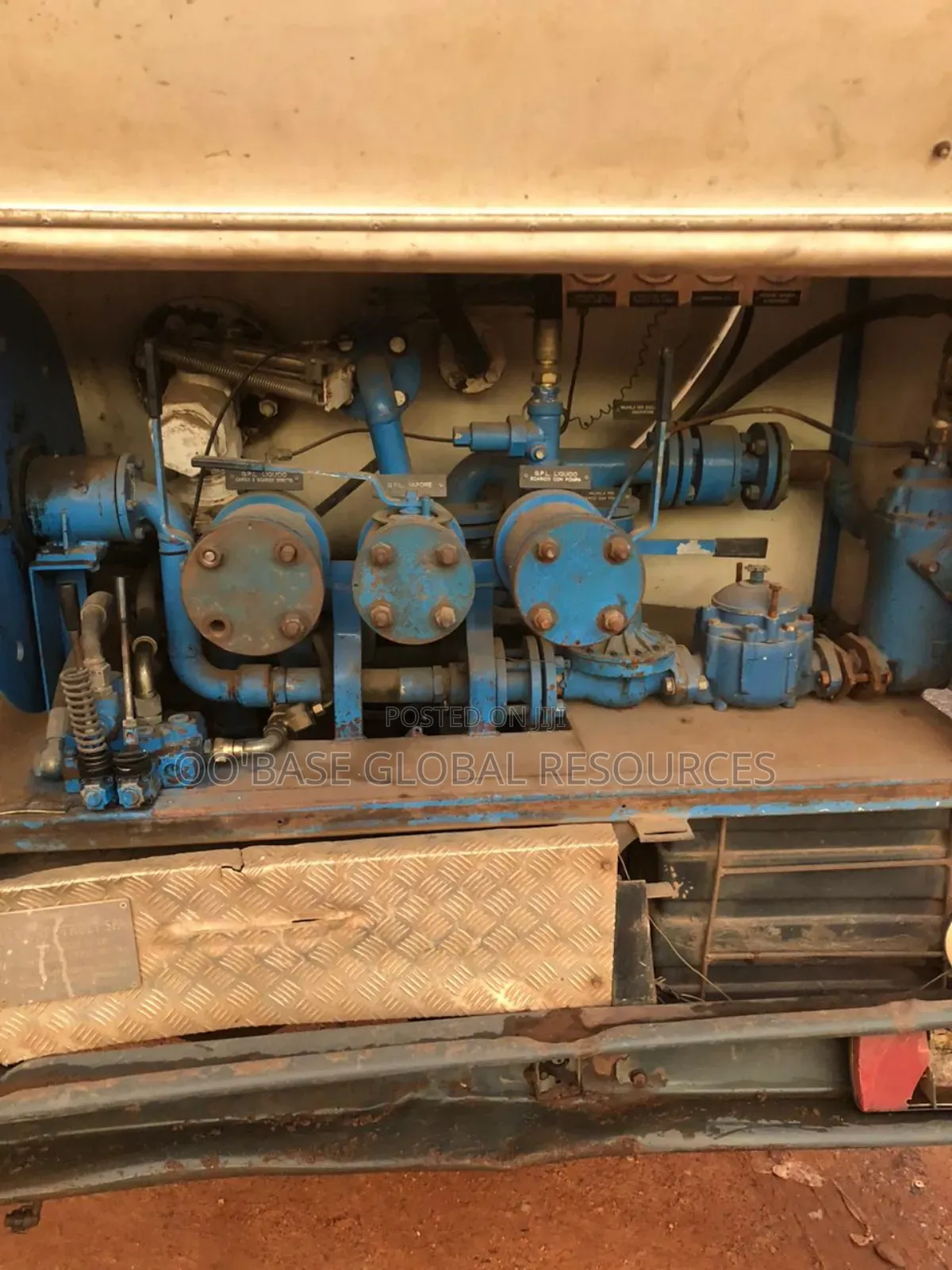 Registered 8tons Iveco Bobtail
