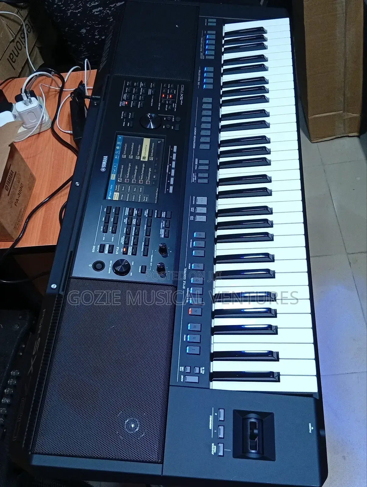 Yamaha Keyboard PRS Sx 720