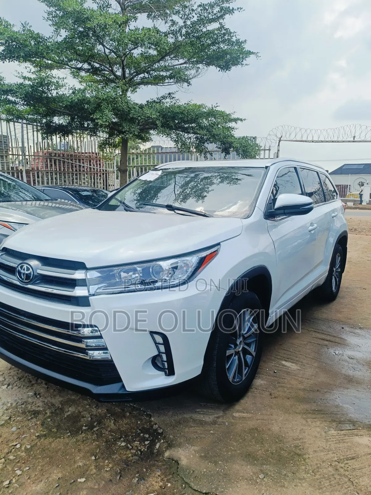 Toyota Highlander XLE 4x2 V6 (3.5L 6cyl 8A) 2018 White