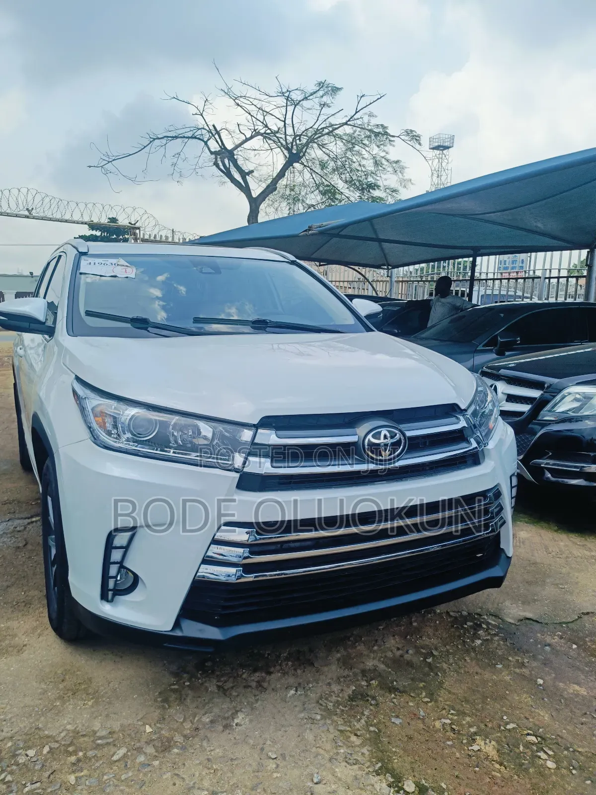 Toyota Highlander XLE 4x2 V6 (3.5L 6cyl 8A) 2018 White