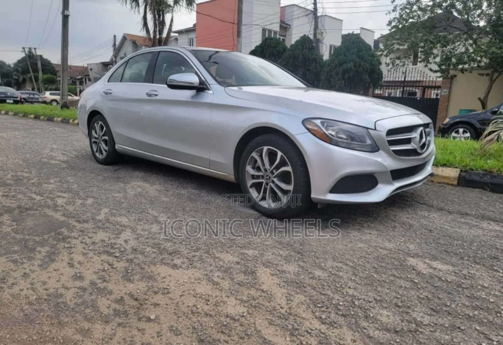 Mercedes-Benz C300 2017 Silver