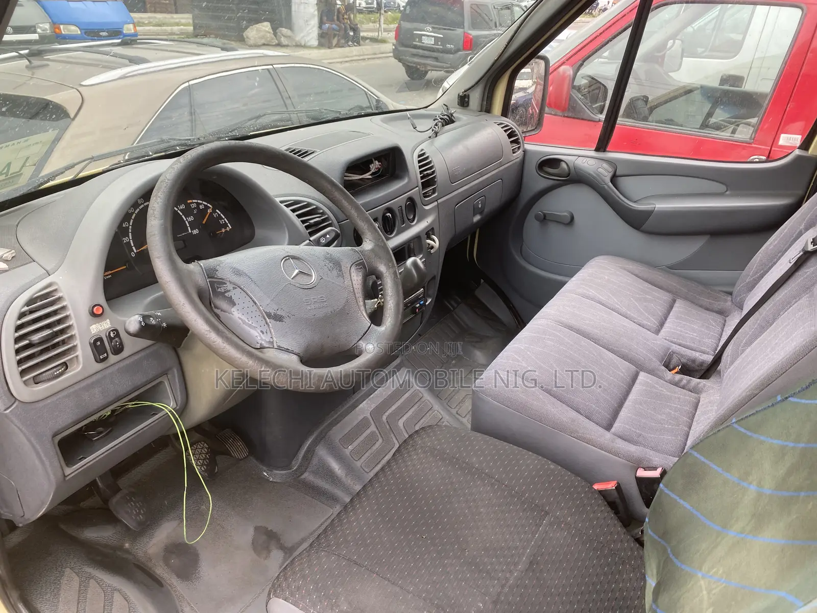Mercedes-Benz Sprinter 2002 Yellow