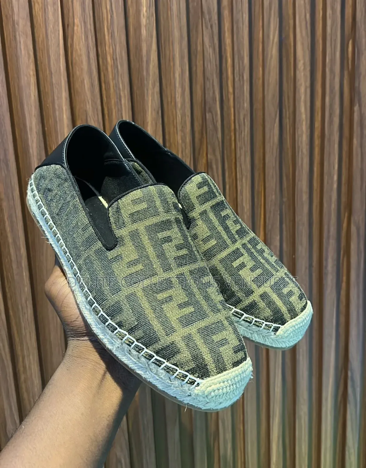 New Fendi
*Size 40 — 46*
Note  Luxury Shii