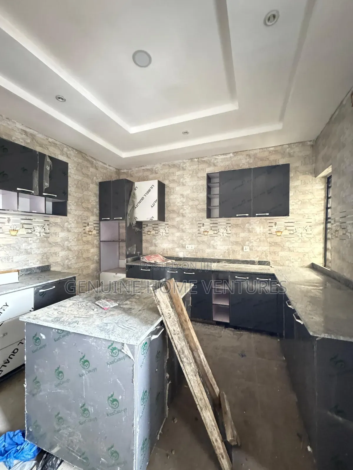 4bdrm Duplex in Surulere for sale