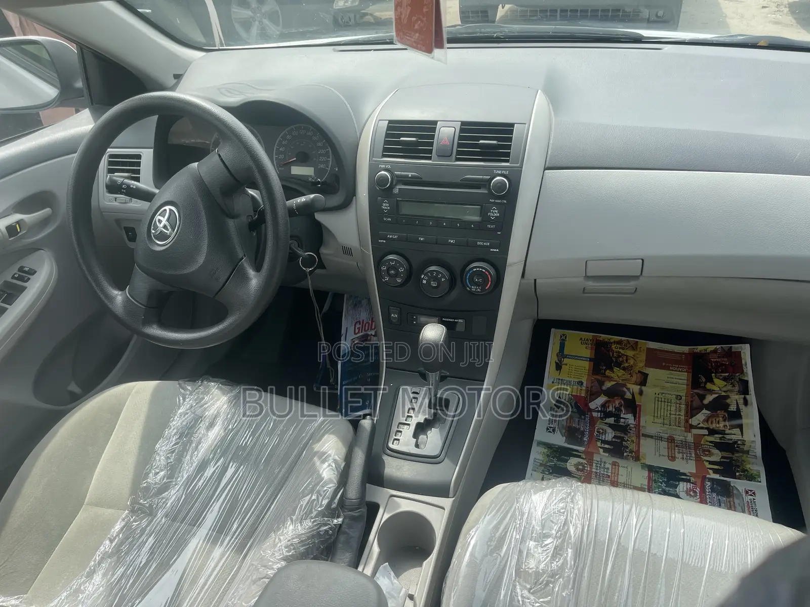 Toyota Corolla LE 4dr Sedan (1.8L 4cyl 4A) 2012 Silver