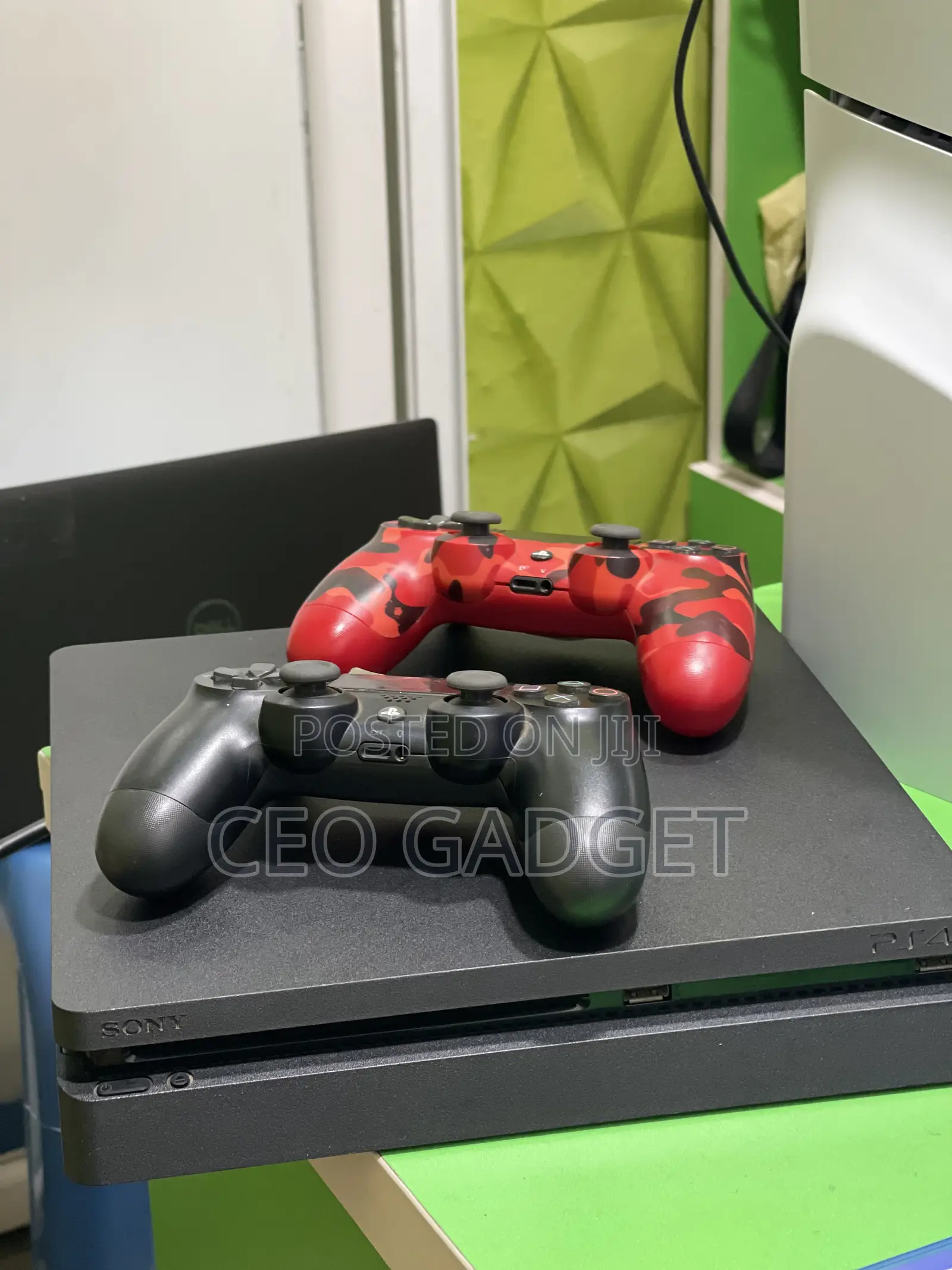 Playstation 4 Slim
