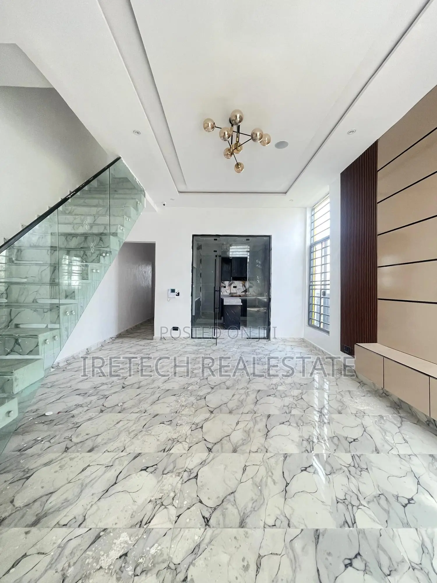 4bdrm Duplex in Ikota Gra for sale