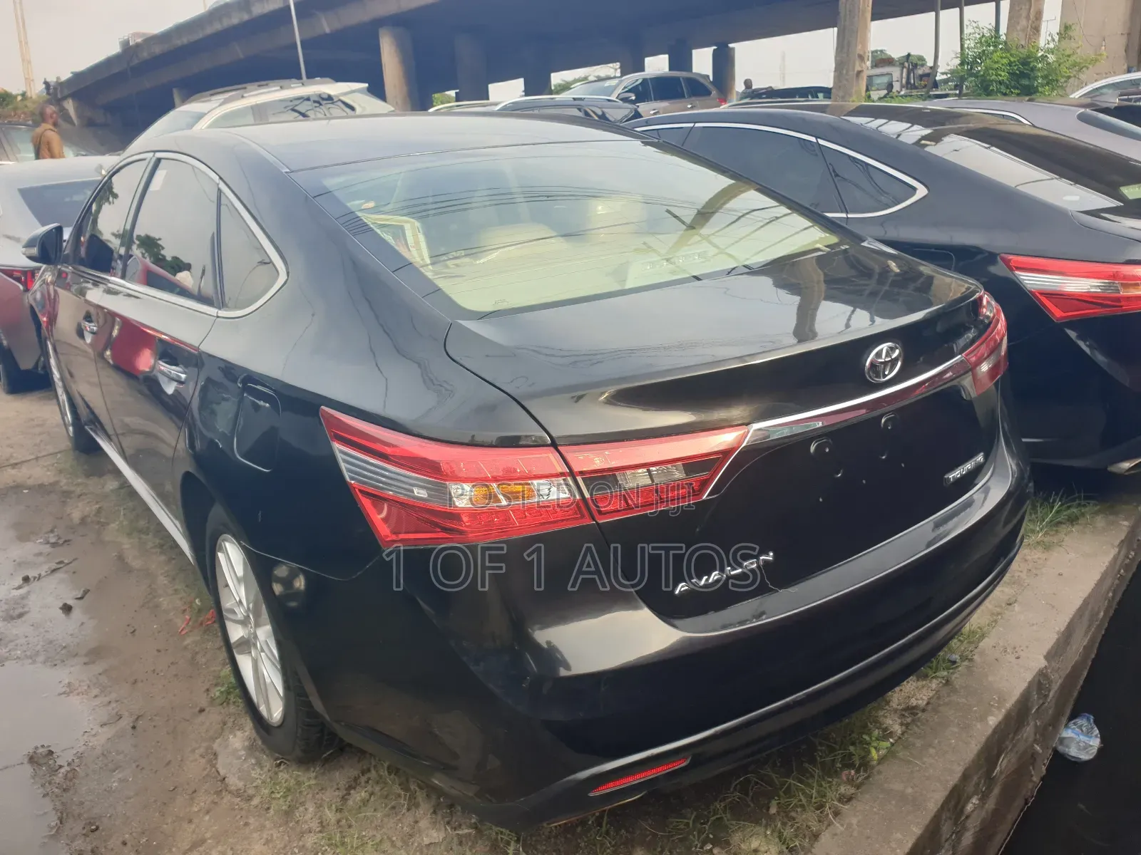 Toyota Avalon Hybrid XLE Touring 2013 Black