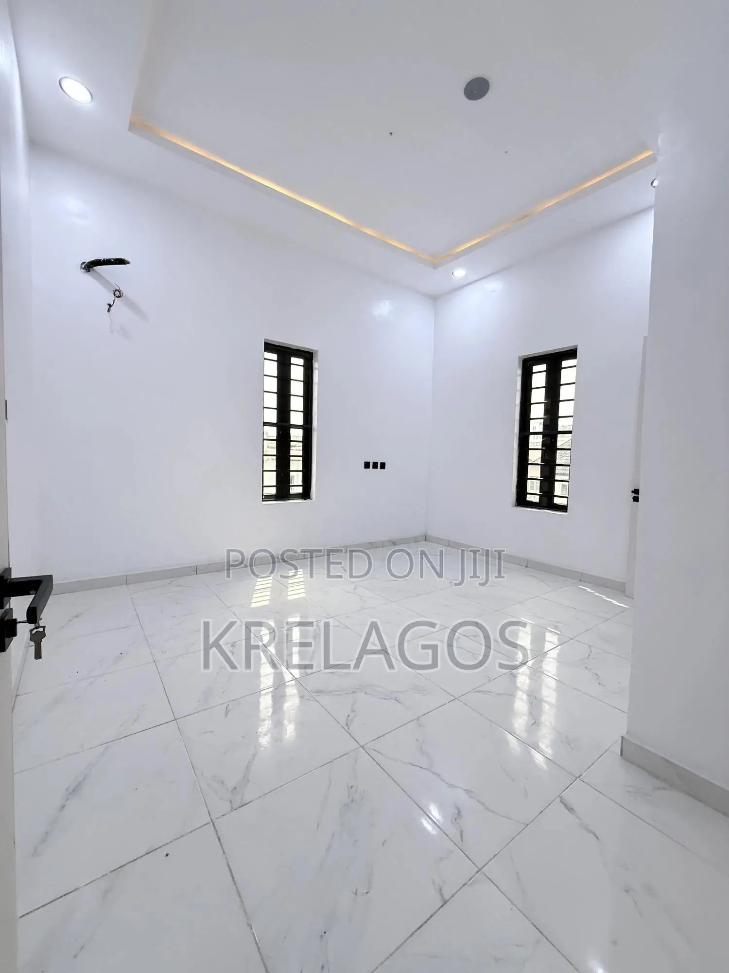 5bdrm Duplex in Ikate for sale