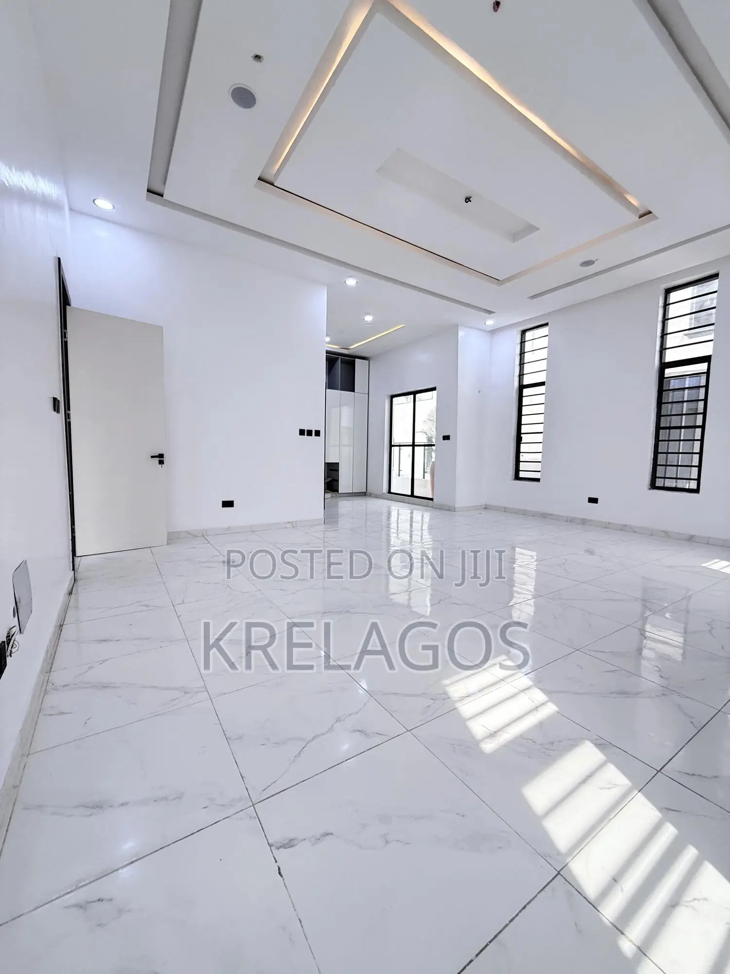 5bdrm Duplex in Ikate for sale