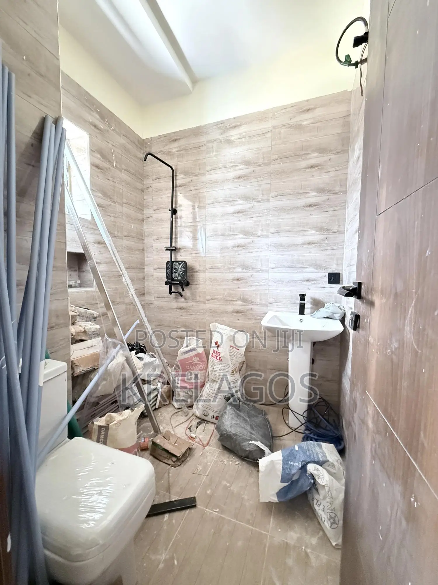 2bdrm Apartment in Ikate for sale