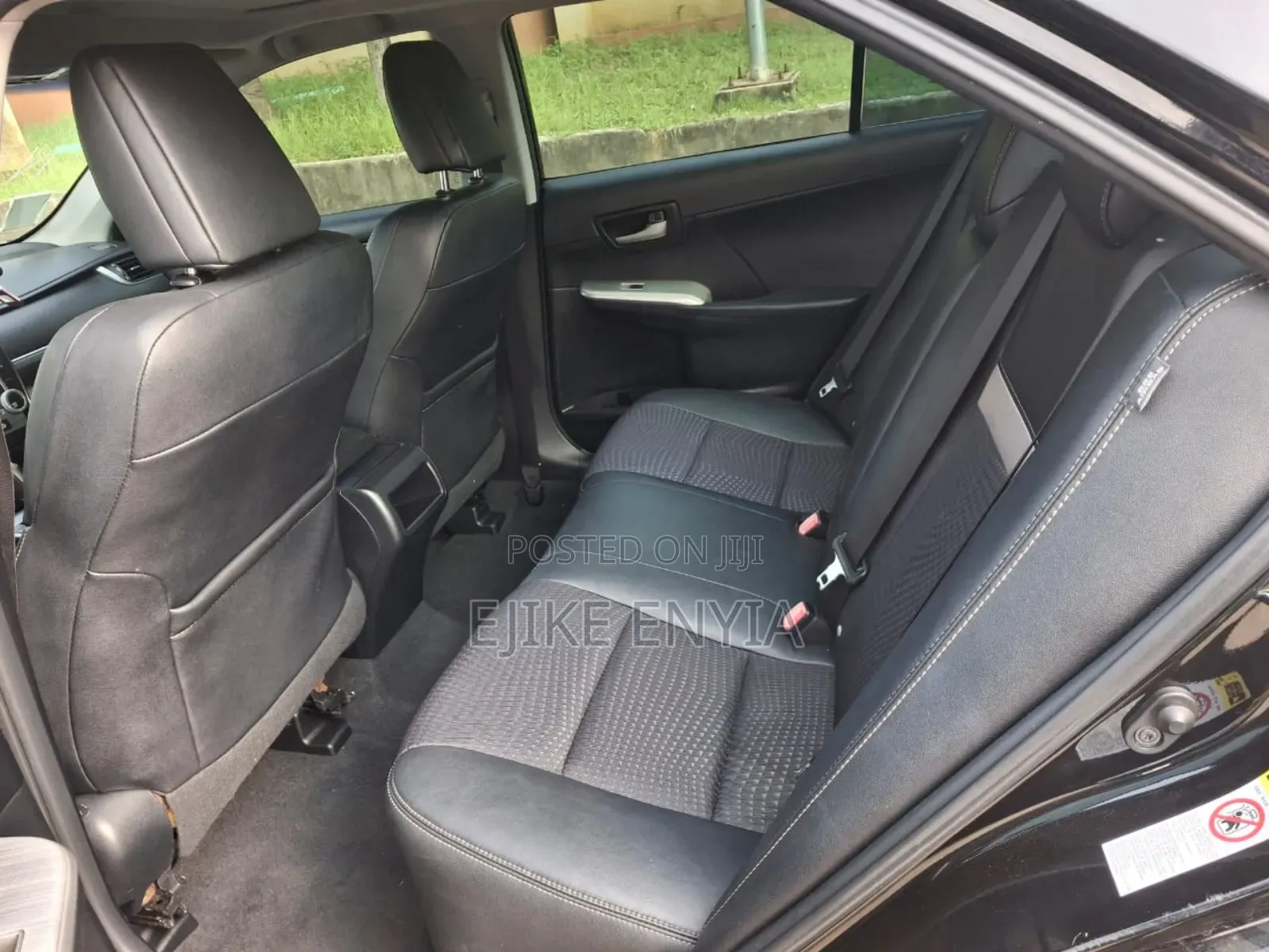 Toyota Camry SE V6 4dr Sedan (3.5L 6cyl 6A) 2012 Black
