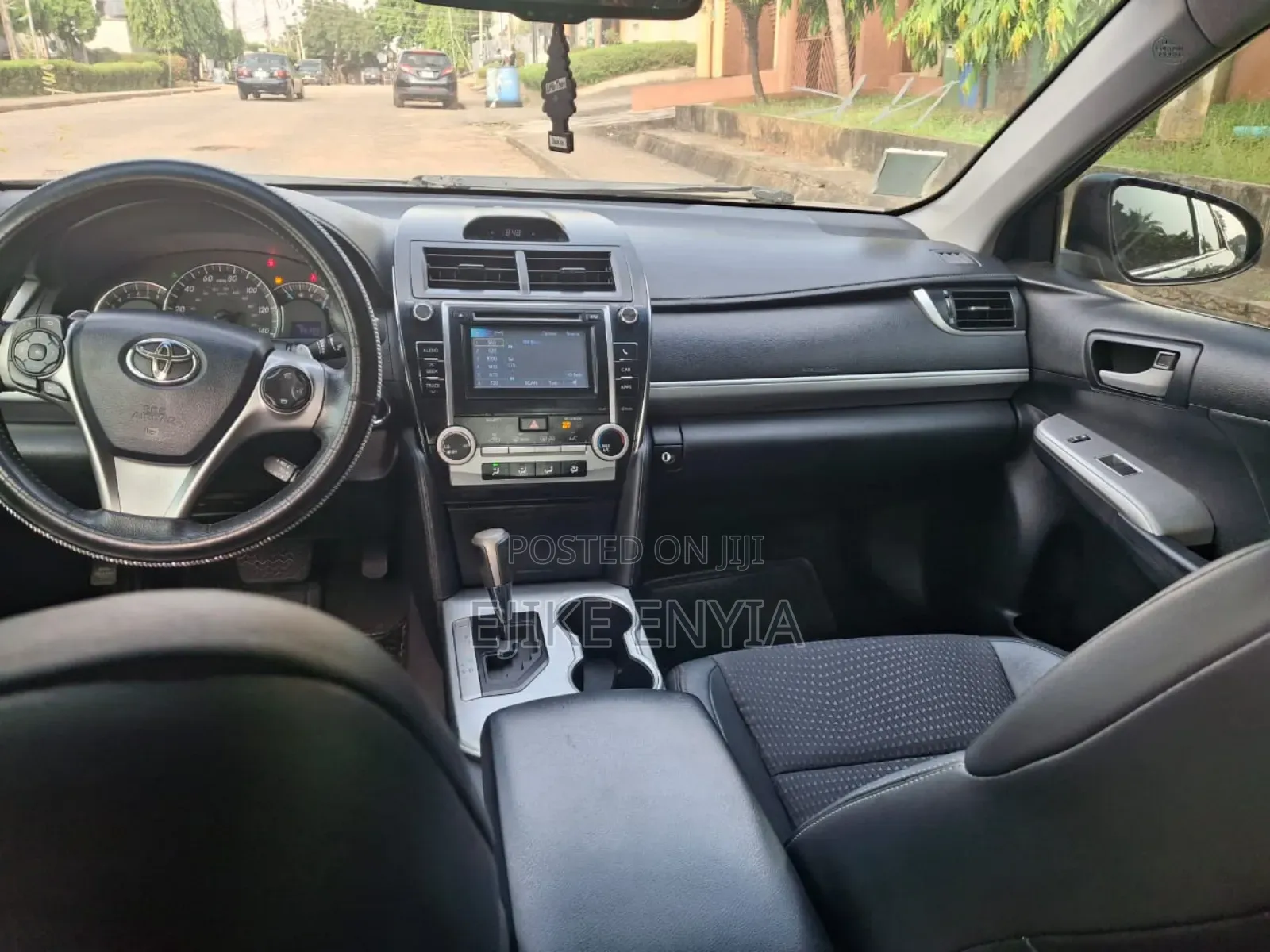 Toyota Camry SE V6 4dr Sedan (3.5L 6cyl 6A) 2012 Black