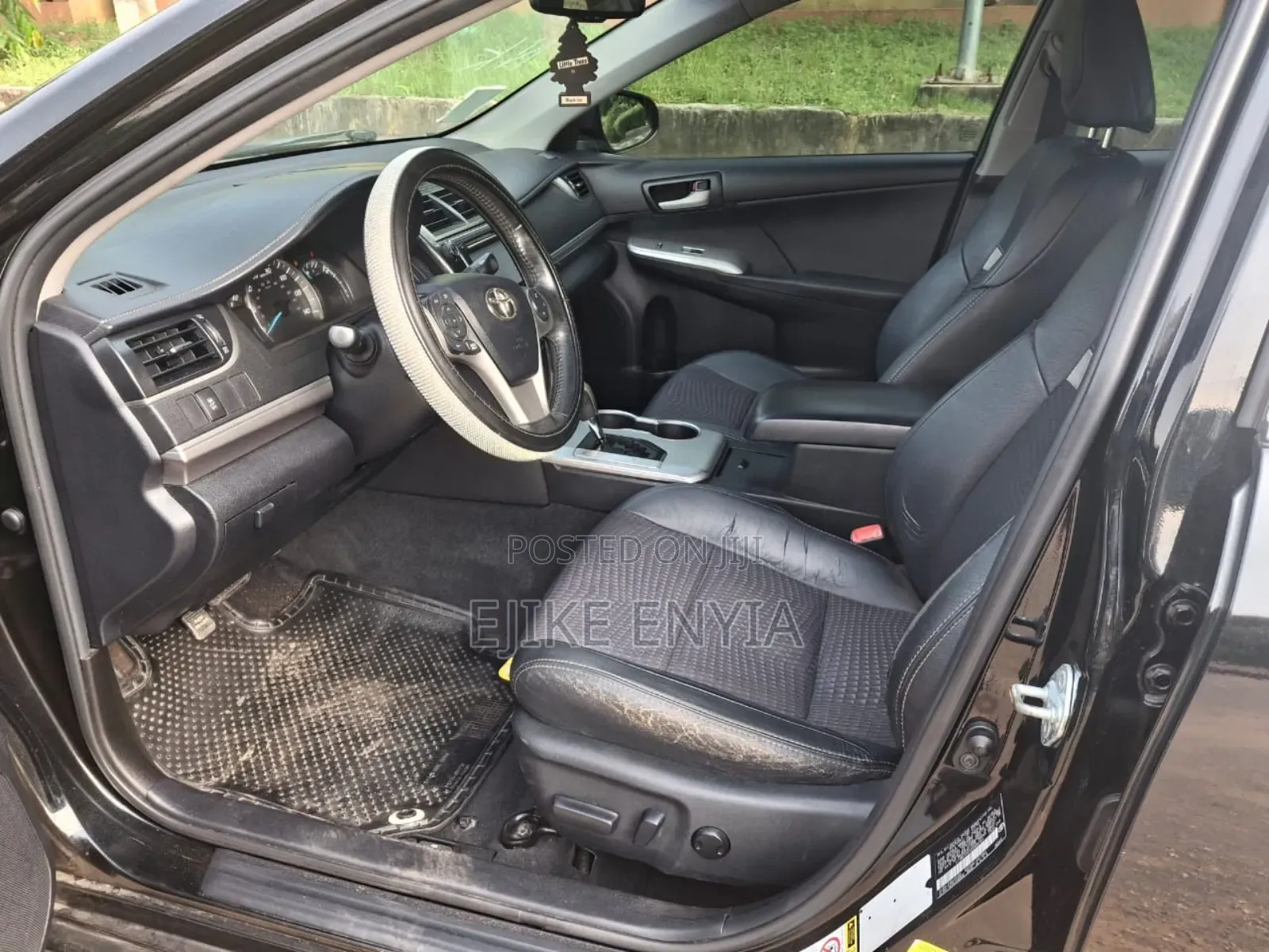 Toyota Camry SE V6 4dr Sedan (3.5L 6cyl 6A) 2012 Black