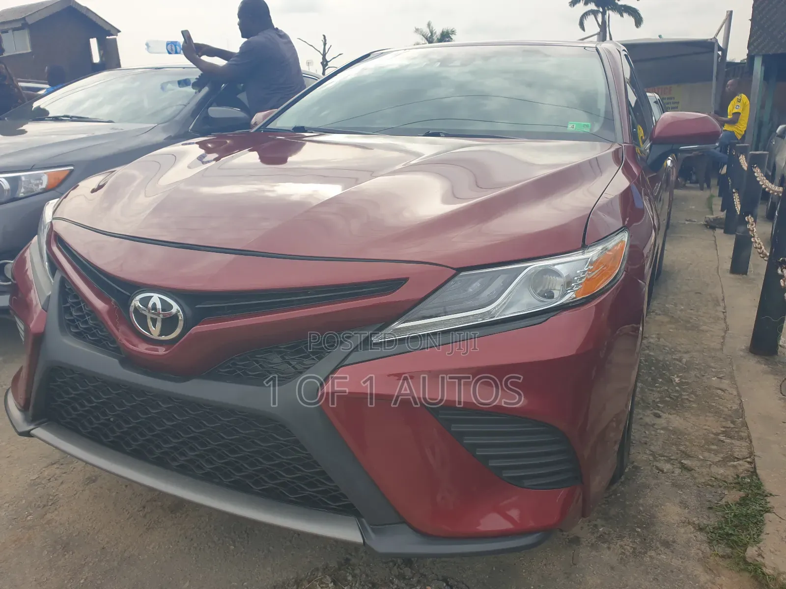 Toyota Camry XLE 2021 Red