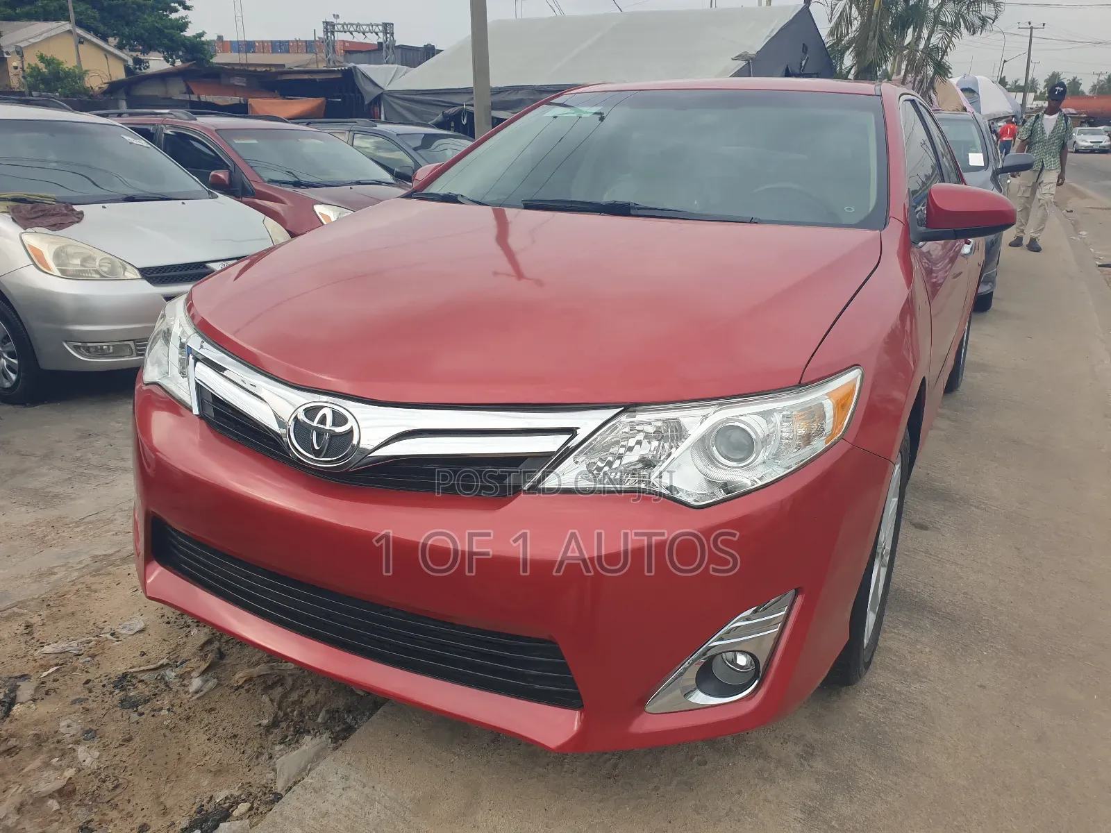 Toyota Camry XLE 4dr Sedan (2.5L 4cyl 6A) 2012 Red