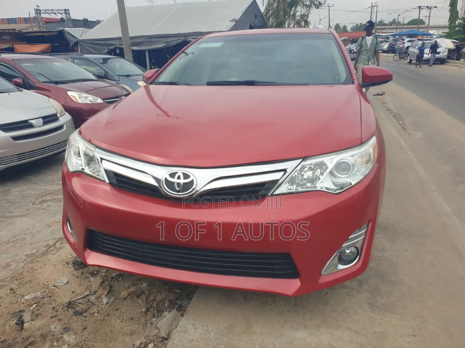 Toyota Camry XLE 4dr Sedan (2.5L 4cyl 6A) 2012 Red