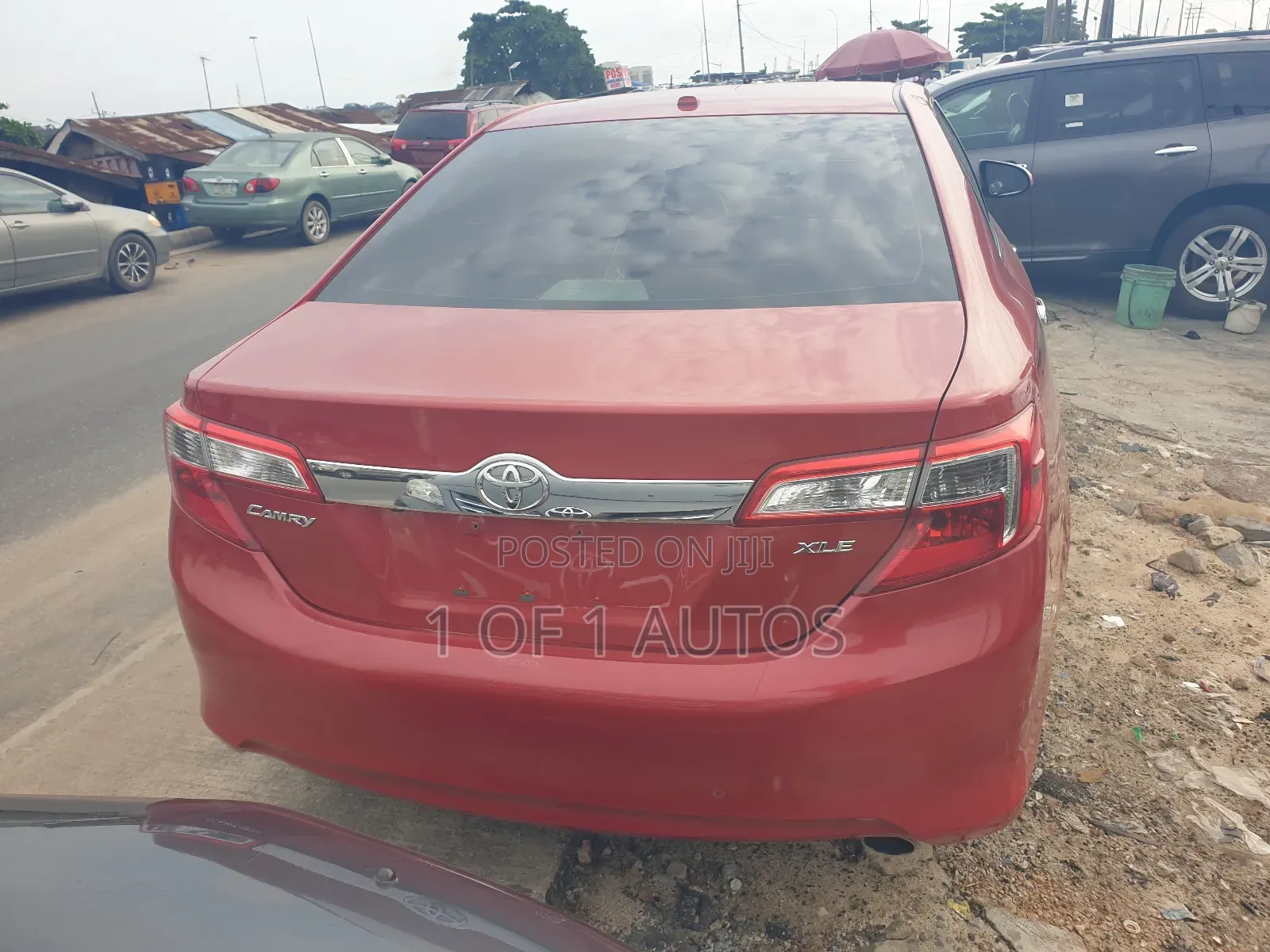 Toyota Camry XLE 4dr Sedan (2.5L 4cyl 6A) 2012 Red