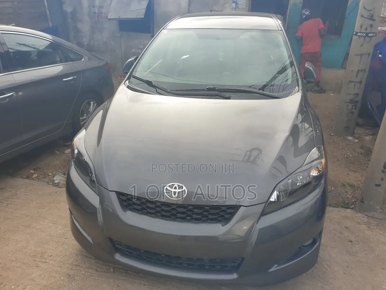 Toyota Matrix Hatchback FWD (1.8L 4cyl 5M) 2010 Gray