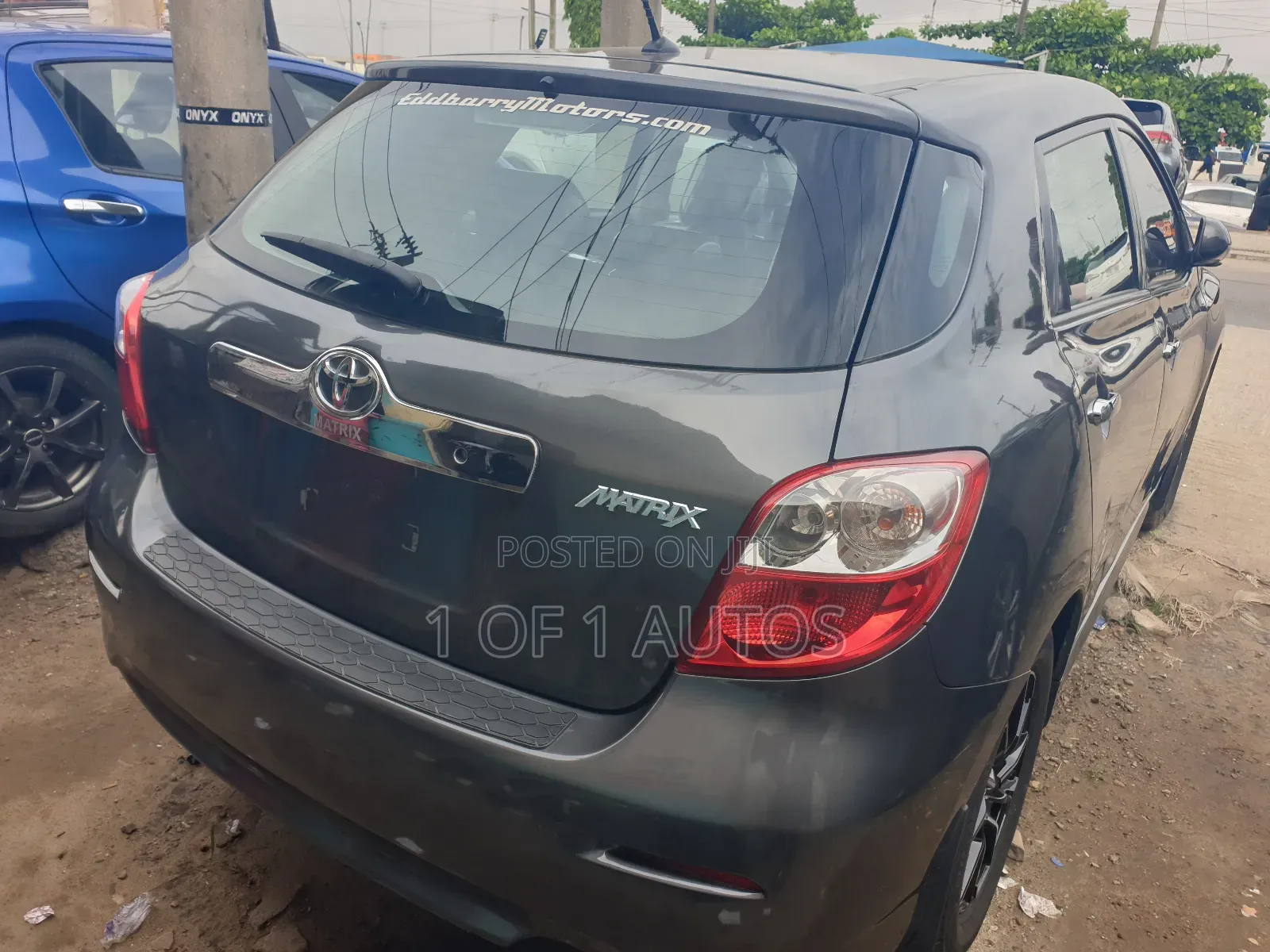 Toyota Matrix Hatchback FWD (1.8L 4cyl 5M) 2010 Gray