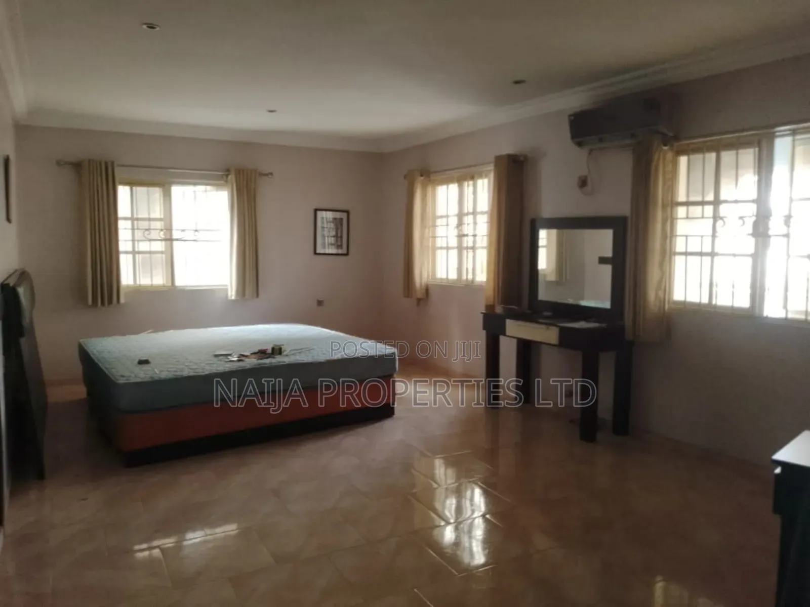 4 Bedroom Duplex in an Estate for Office Use at Sangotedo