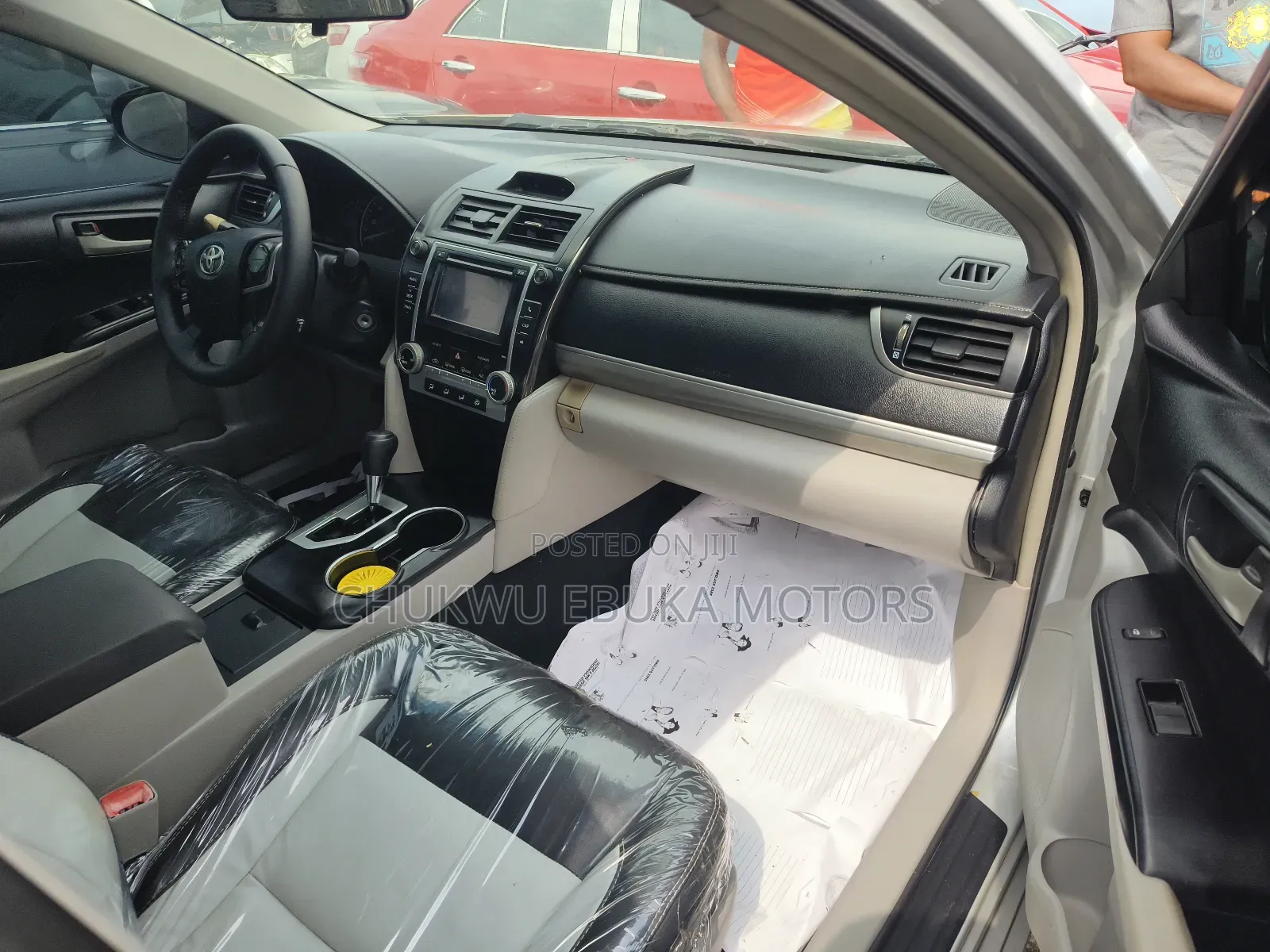 Toyota Camry LE 4dr Sedan (2.5L 4cyl 6A) 2012 Silver