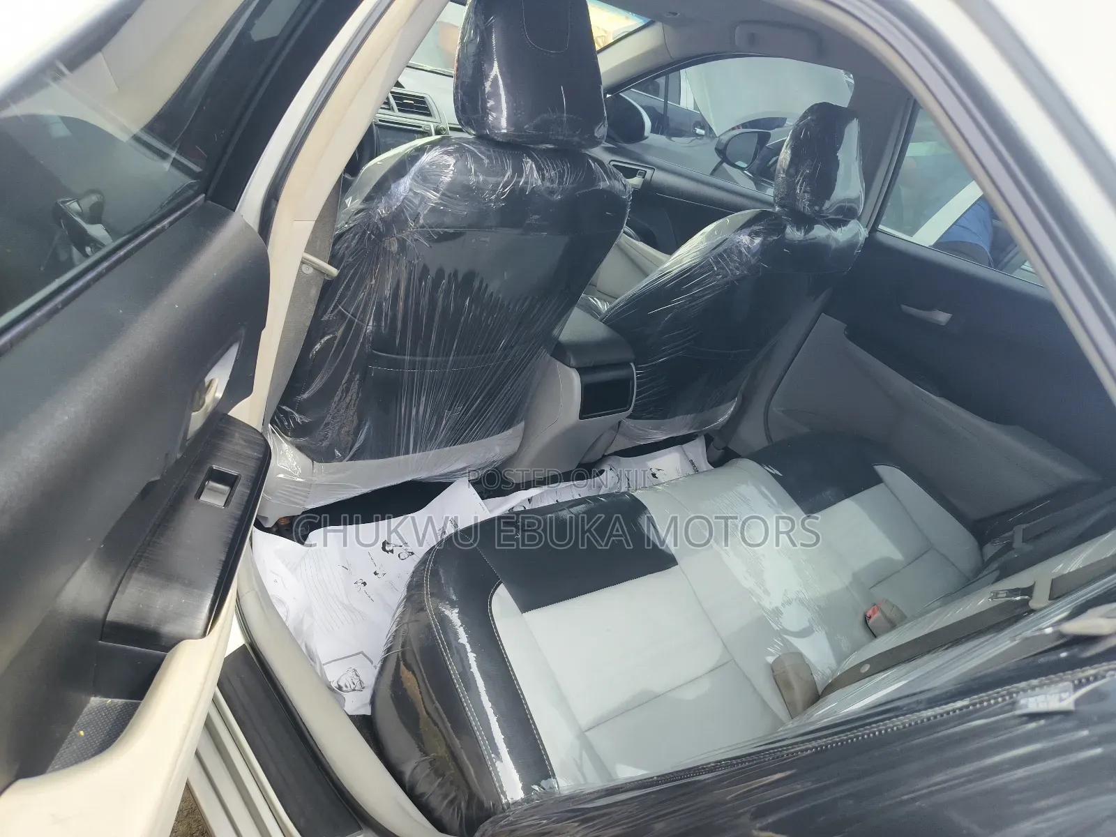 Toyota Camry LE 4dr Sedan (2.5L 4cyl 6A) 2012 Silver