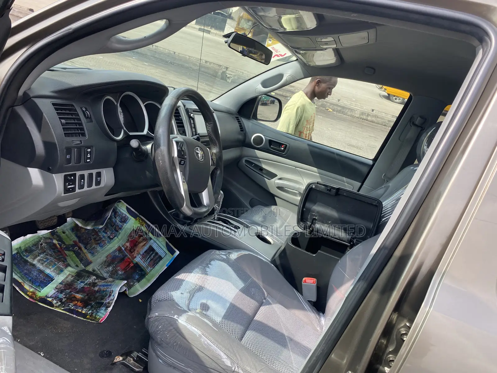 Toyota Tacoma 2014 Gold