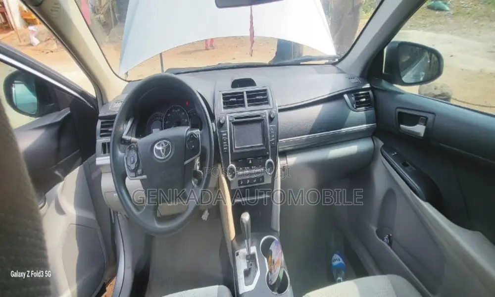 Toyota Camry 2012 Silver