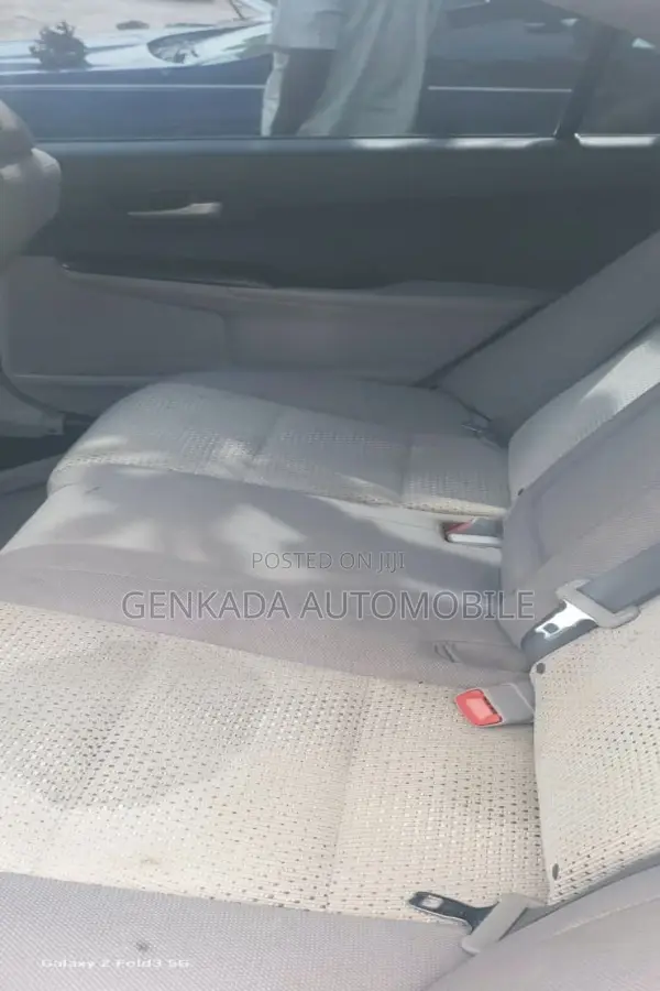 Toyota Camry 2012 Silver