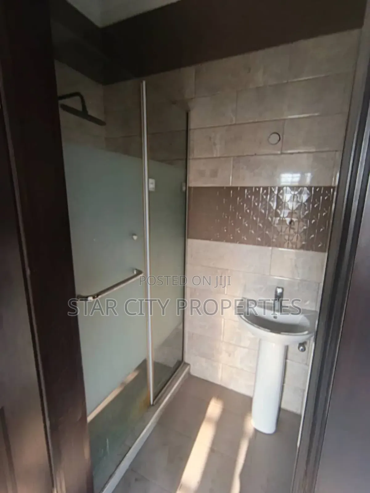 3bdrm Apartment in Gra for rent