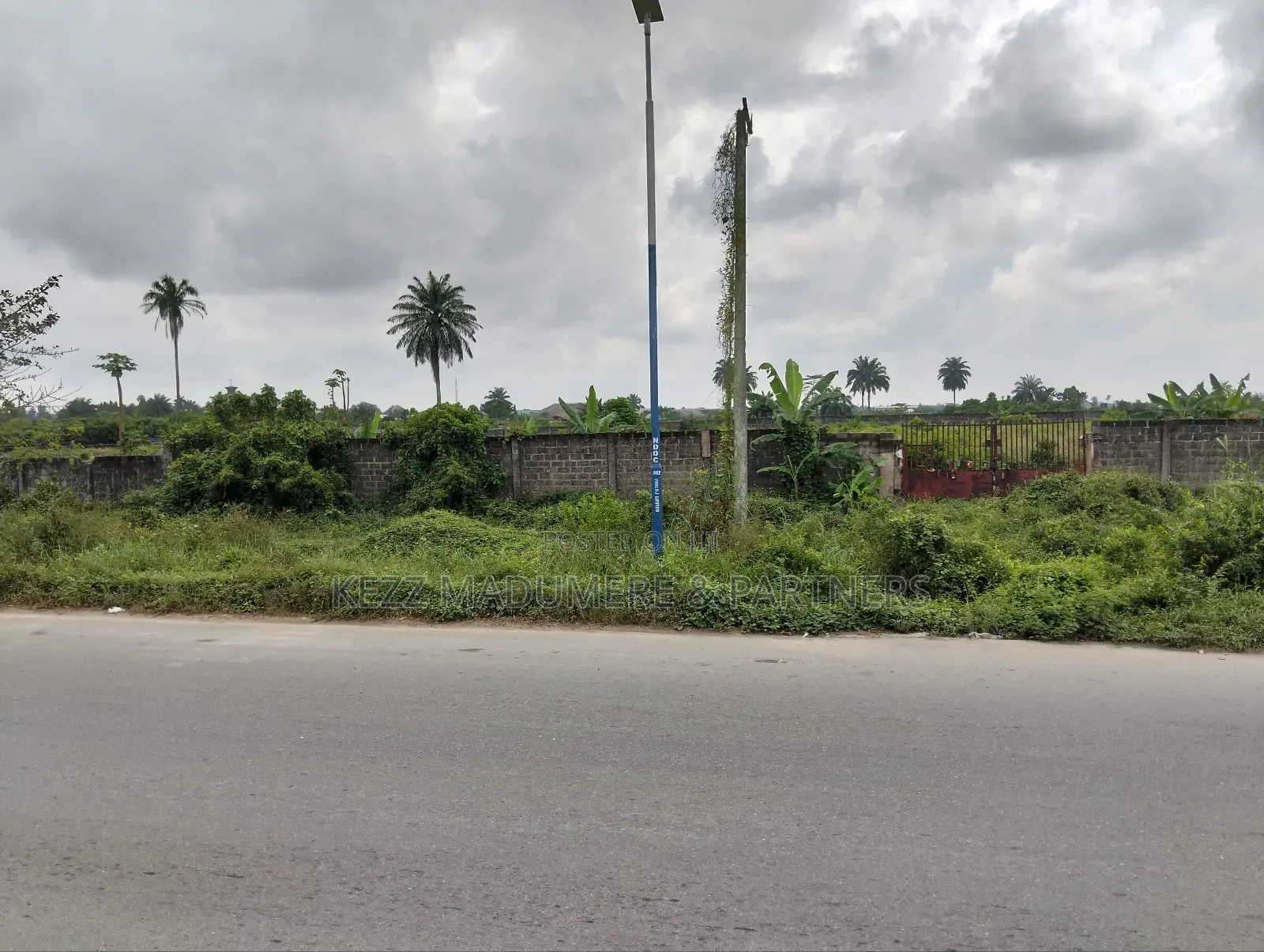 For Sale : Fenced Cofo 16 Plots Obirikwere New Airport , Ph