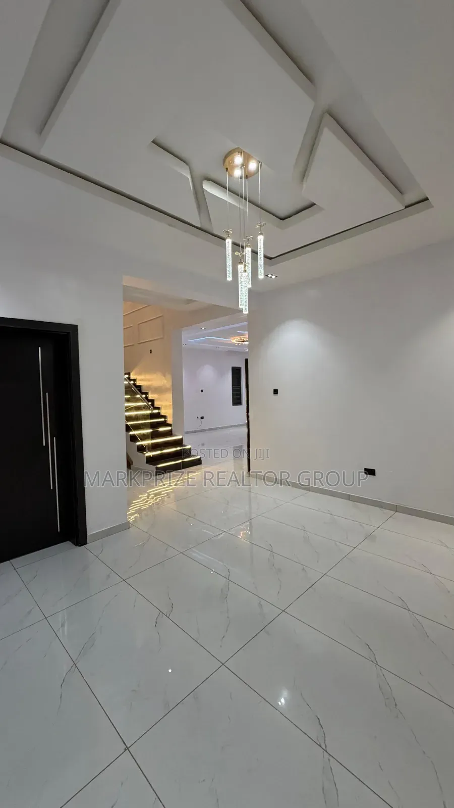 4bdrm Mansion in Akobo for sale