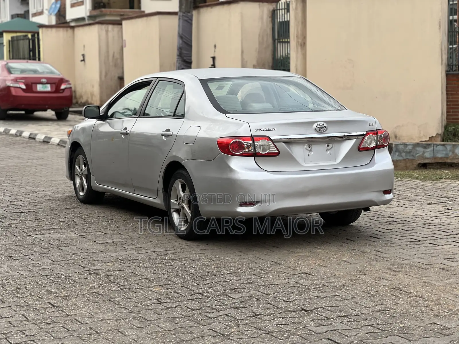 Toyota Corolla LE 4dr Sedan (1.8L 4cyl 4A) 2012 Silver