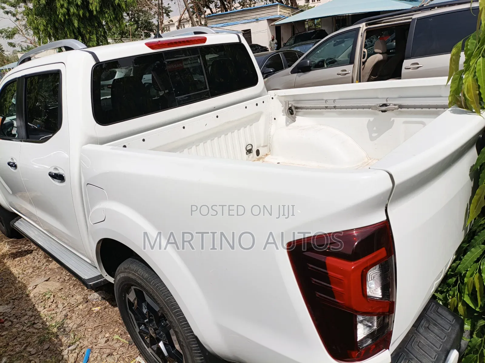 New Nissan Navara 2025 White