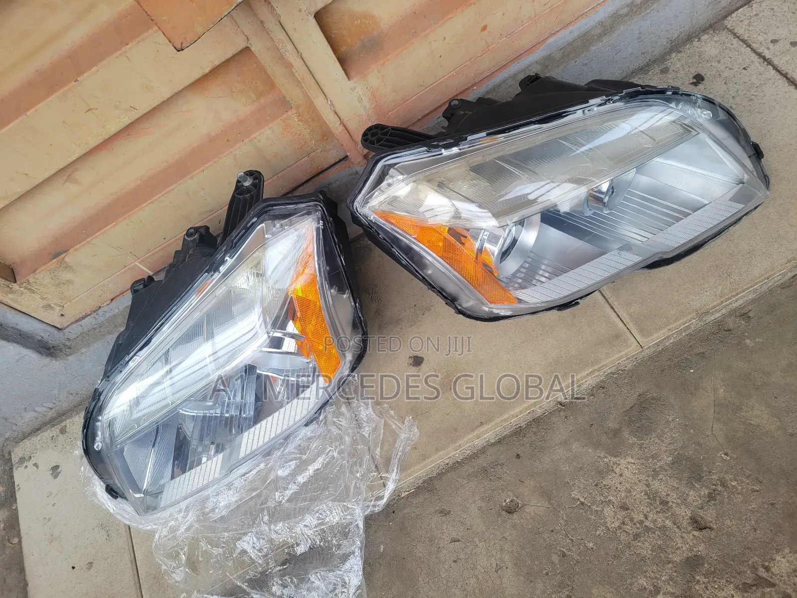 Mercedes-Benz GLK Non-Charger Headlights 2013