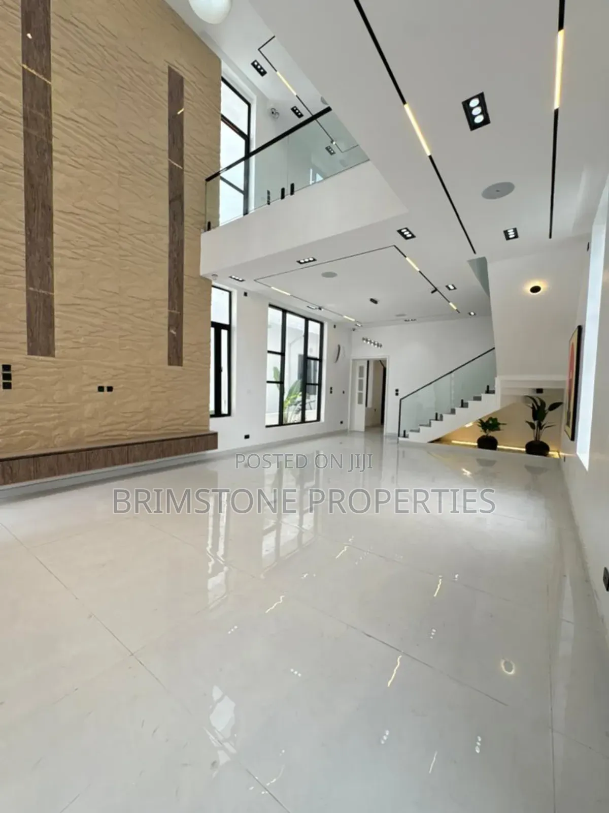 Furnished 5bdrm Duplex in Osapa london for sale