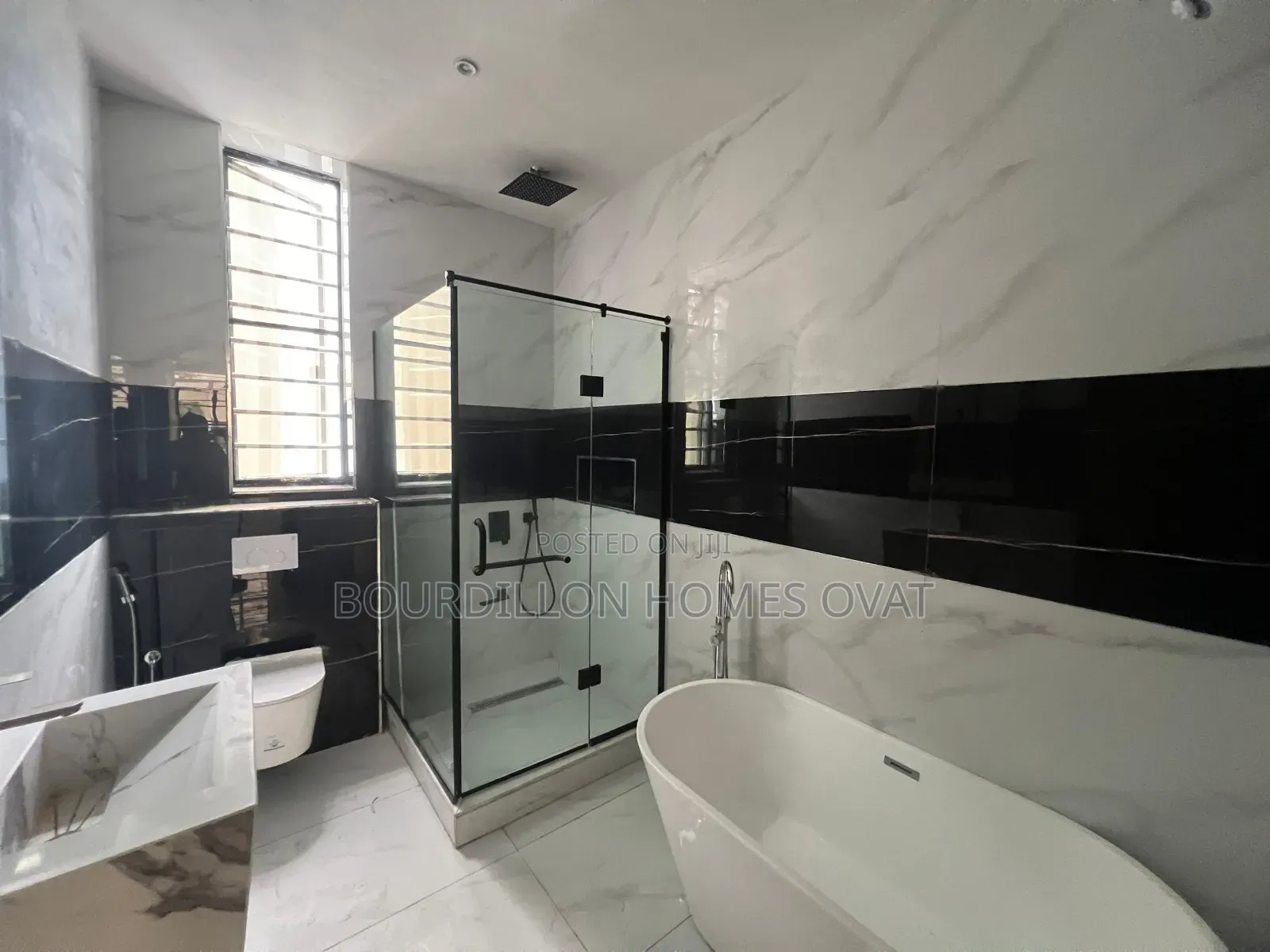 2bdrm Apartment in Lekki Phase 1 for sale