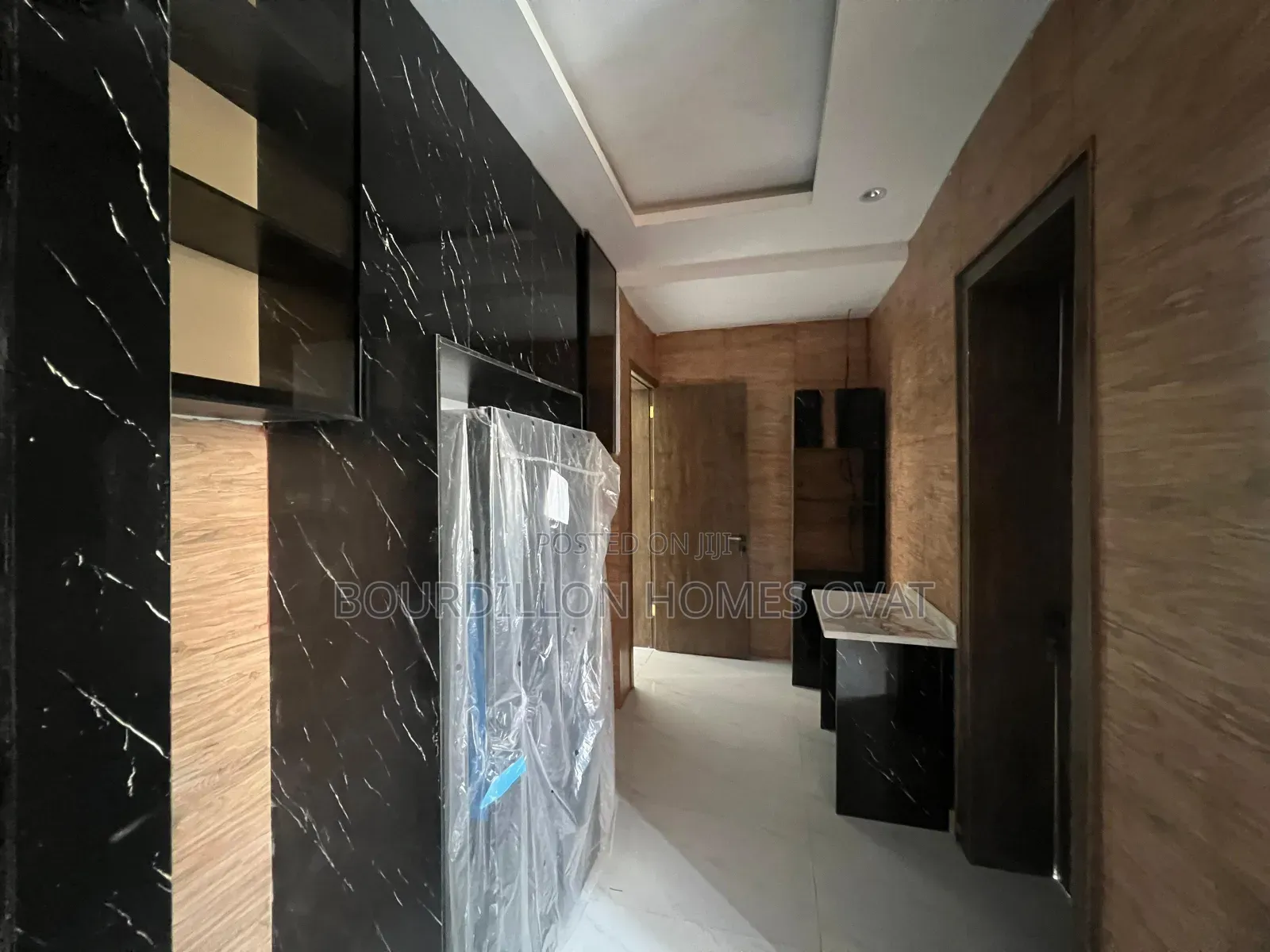 2bdrm Apartment in Lekki Phase 1 for sale