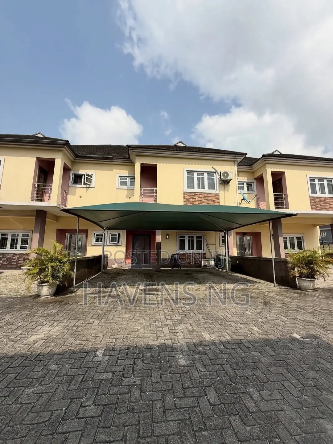 4bdrm Duplex in Obio-Akpor for sale