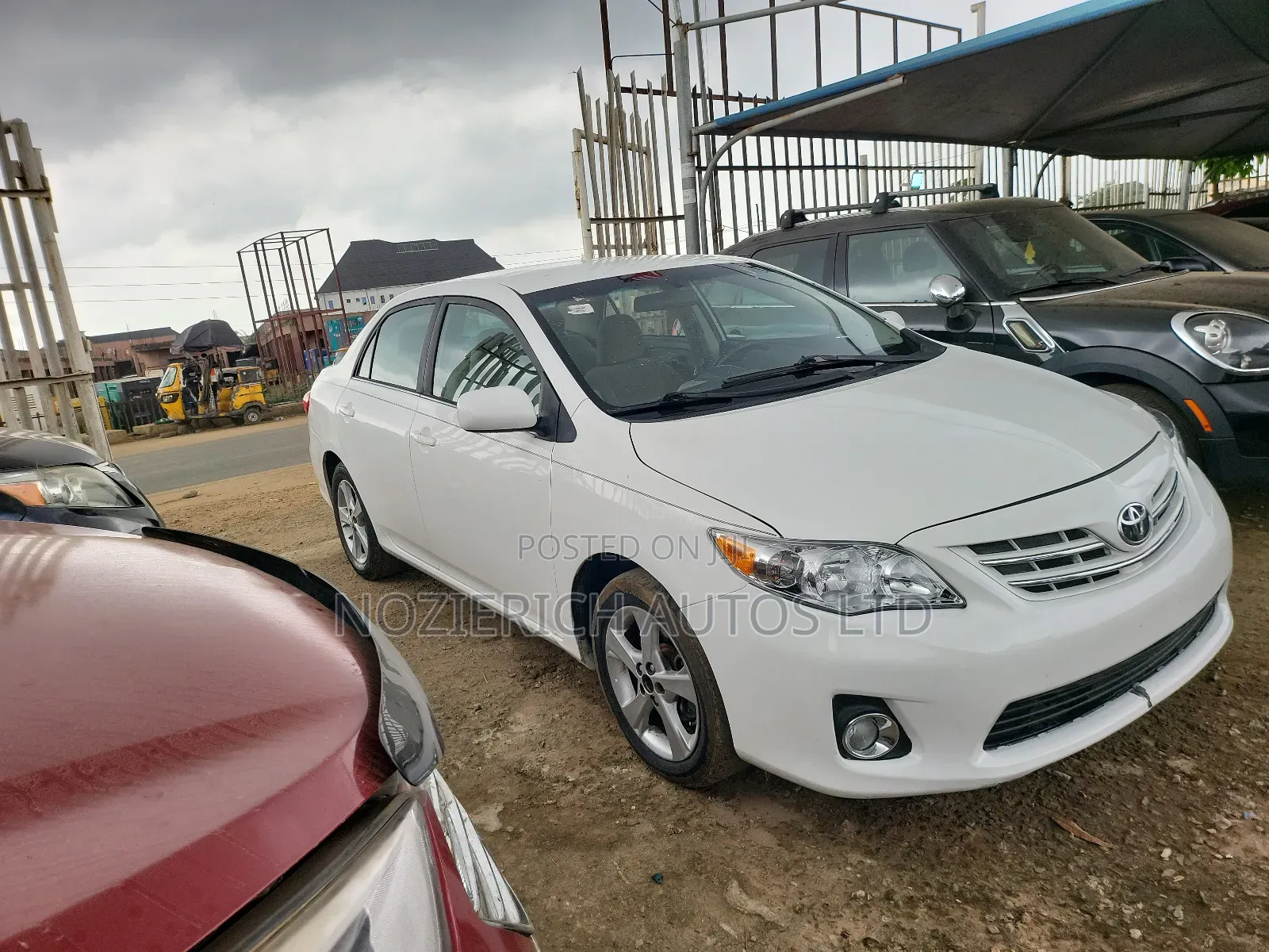 Toyota Corolla LE 4dr Sedan (1.8L 4cyl 4A) 2013 White