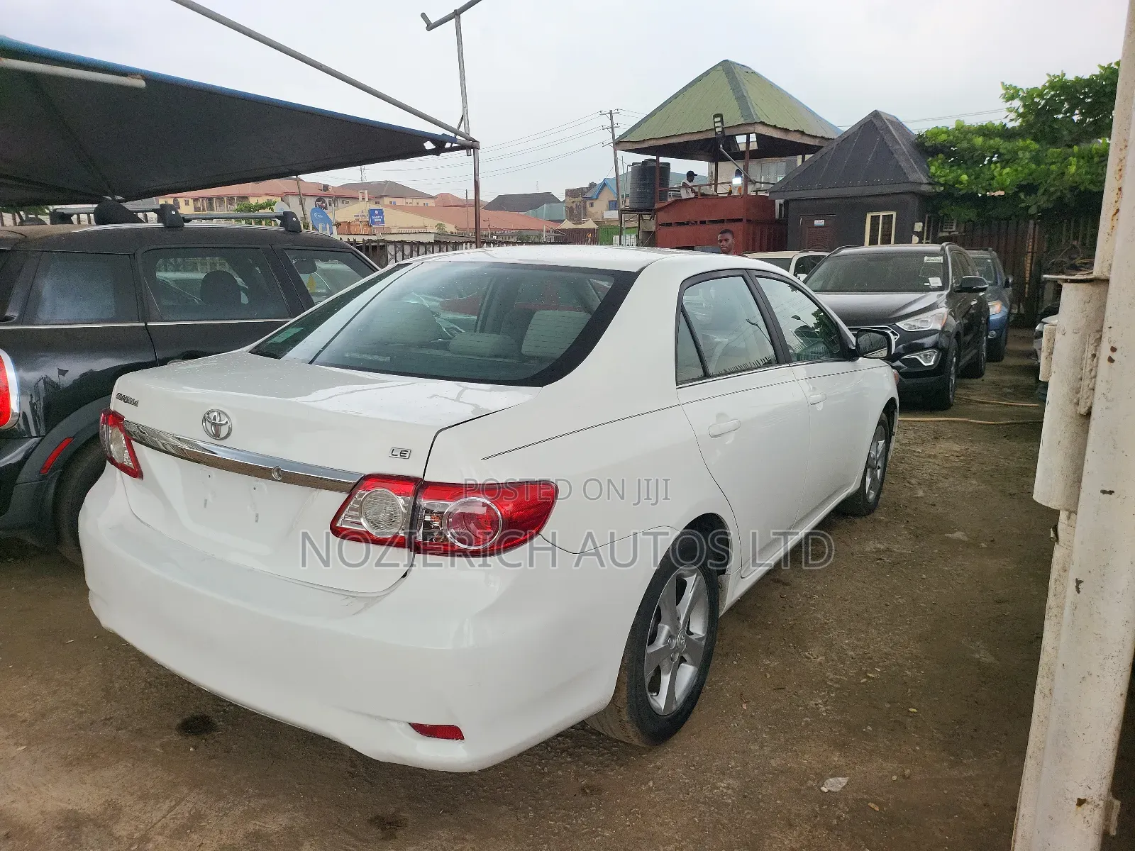 Toyota Corolla LE 4dr Sedan (1.8L 4cyl 4A) 2013 White