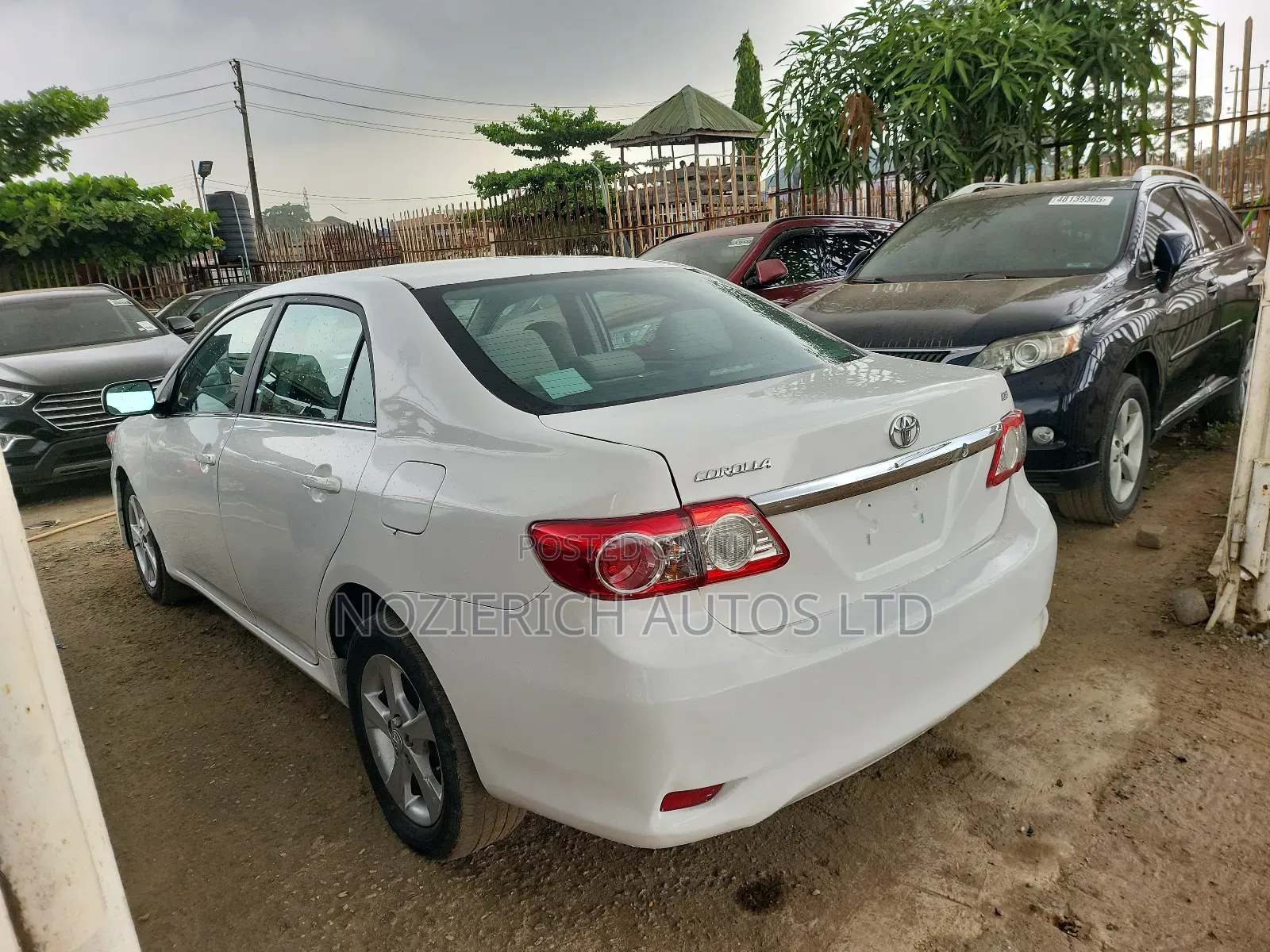 Toyota Corolla LE 4dr Sedan (1.8L 4cyl 4A) 2013 White